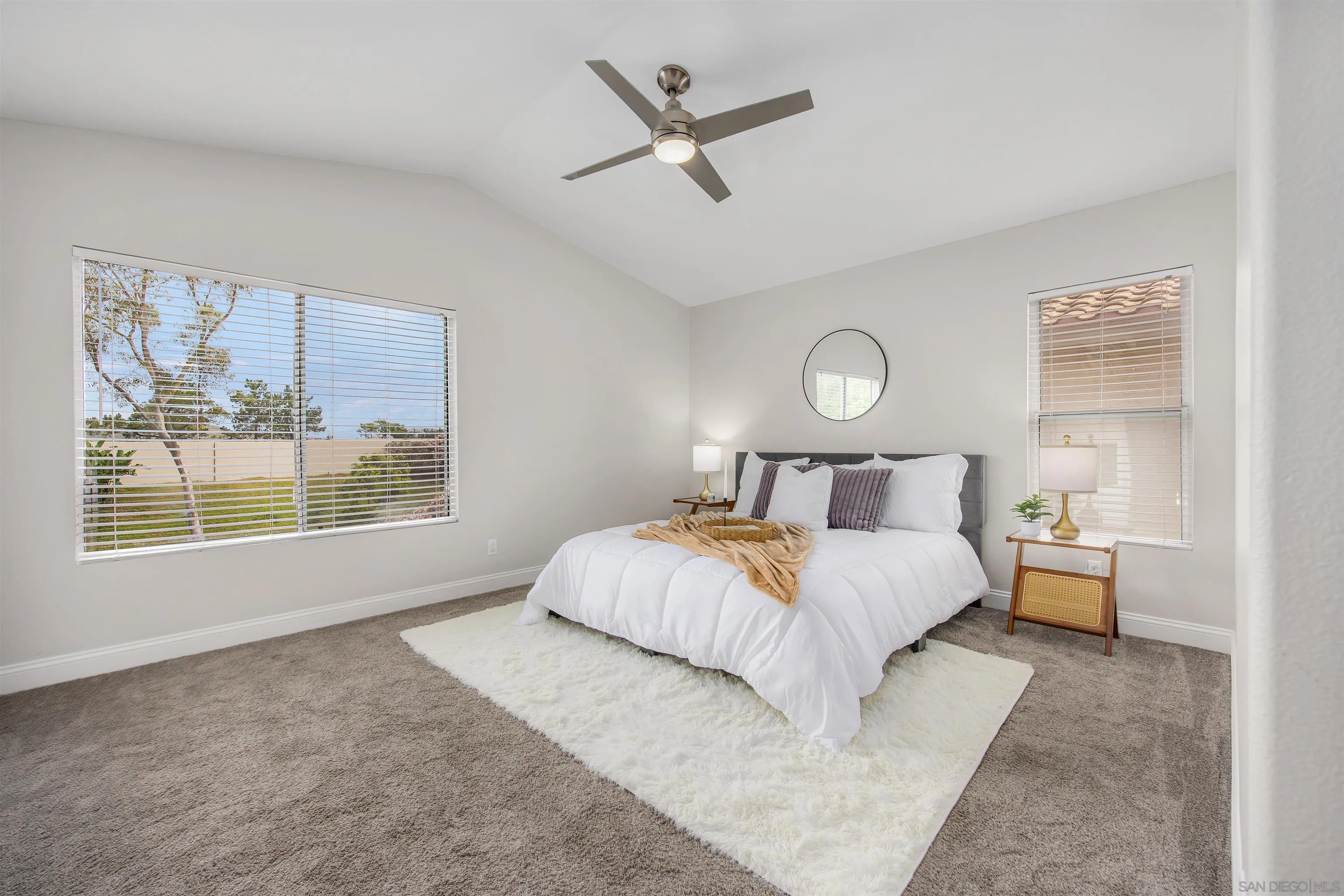 https://cdn.realtyfeed.com/cdn/127/260008344/3726589f73fd6caba39ce5134eaf1837.webp