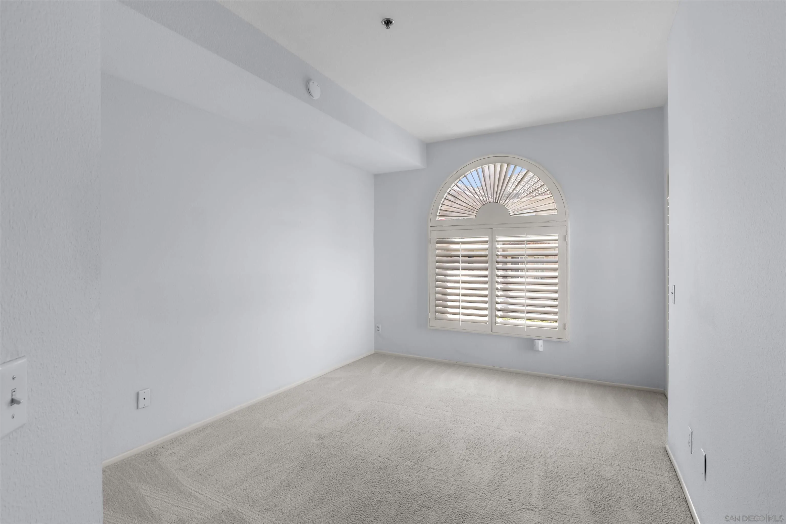 Photo #25: 260008345 Listing: Photo #25