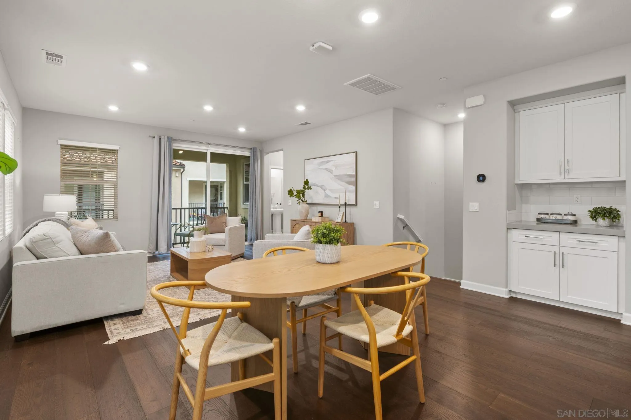 Photo #17: 260008346 Listing: Photo #17