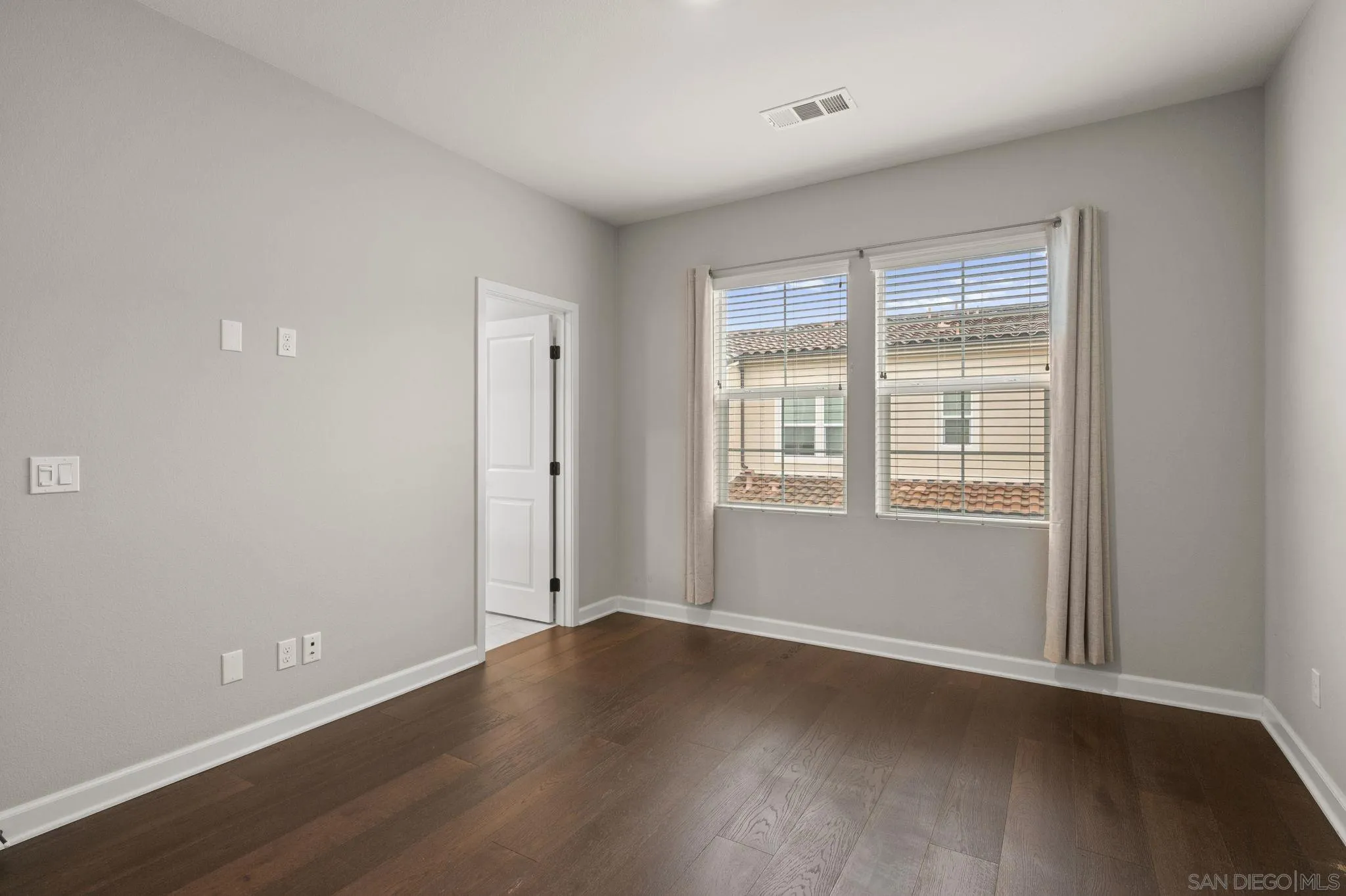 Photo #34: 260008346 Listing: Photo #34