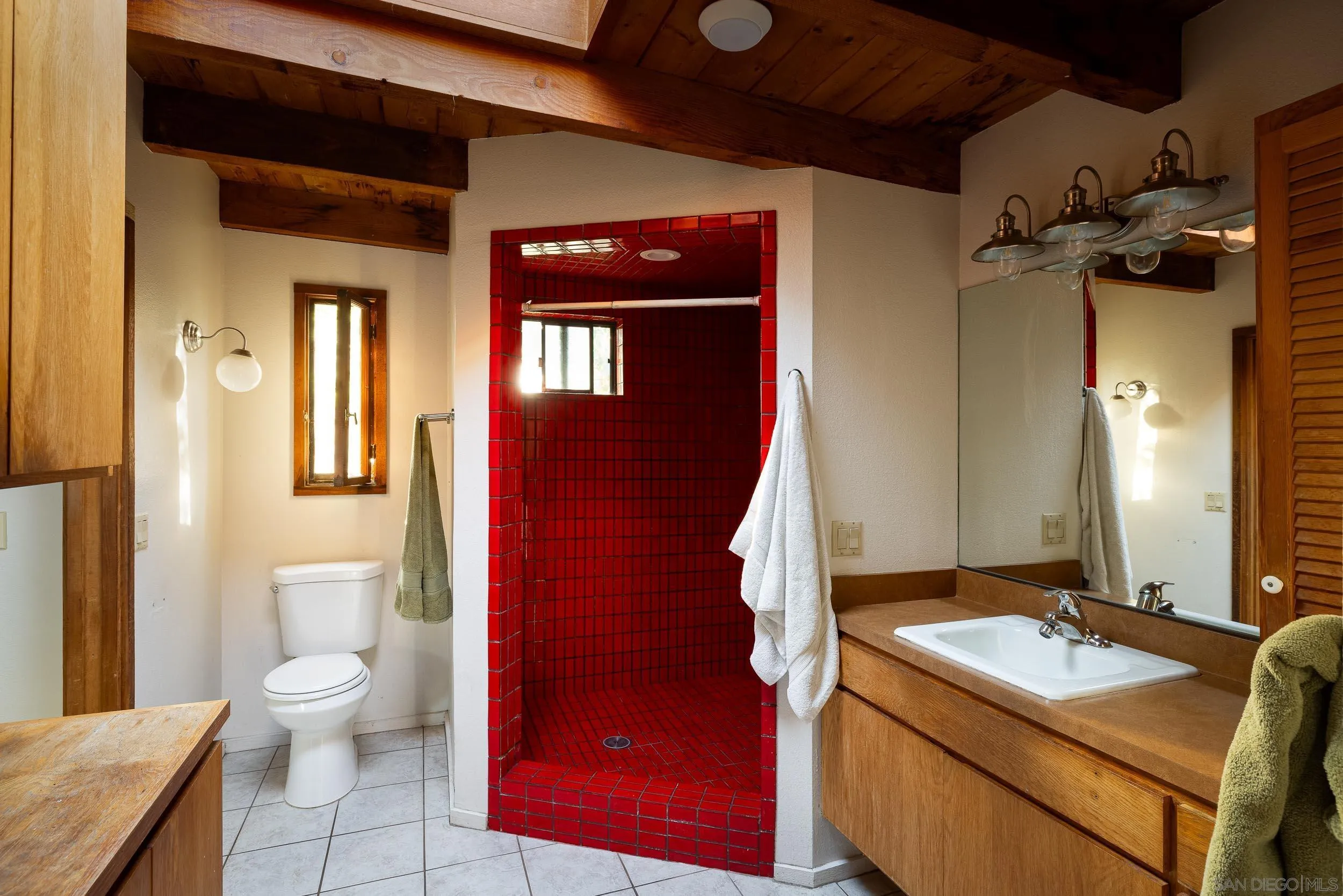 https://cdn.realtyfeed.com/cdn/127/260008349/a491d31ed32e544a38a804dbbc7b4056.webp