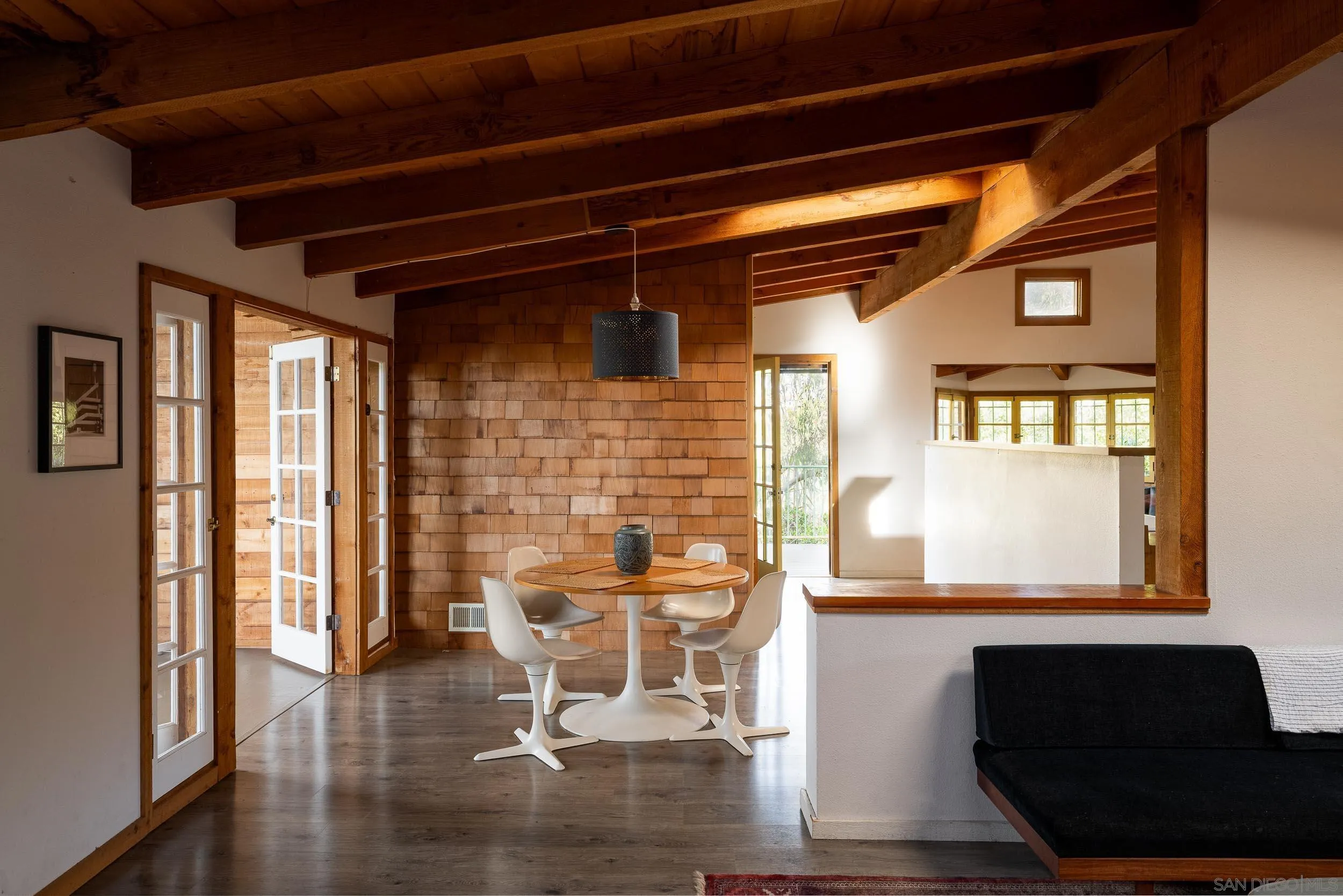 https://cdn.realtyfeed.com/cdn/127/260008349/ff43e32a222395421d774a7597564fb5.webp