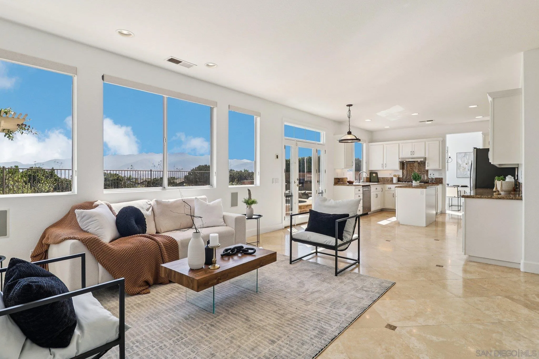 https://cdn.realtyfeed.com/cdn/127/260008350/4276992f4d27a1a84f6047d640360702.webp