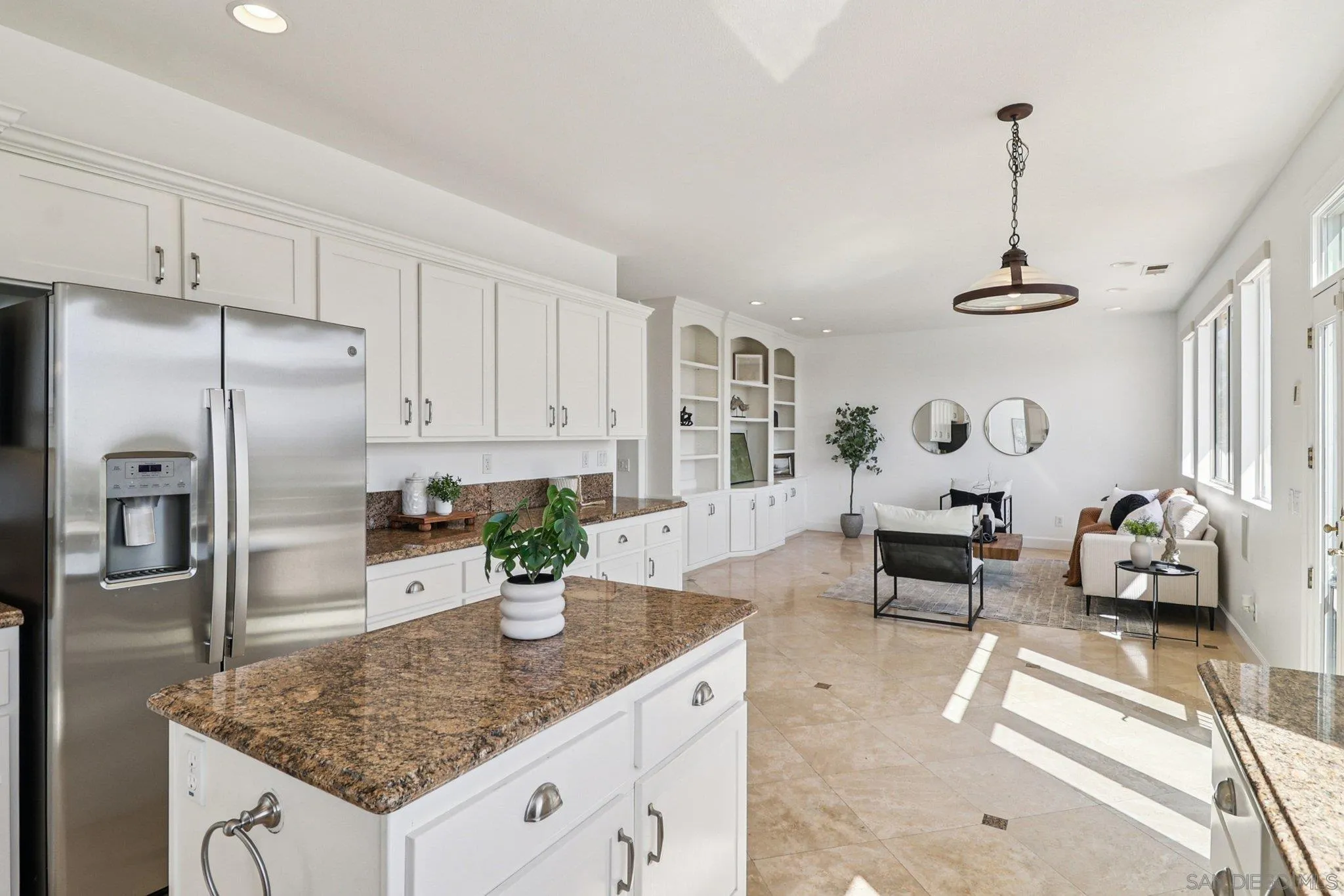https://cdn.realtyfeed.com/cdn/127/260008350/61c35d04ddadae72e3a31ad336ac0a57.webp