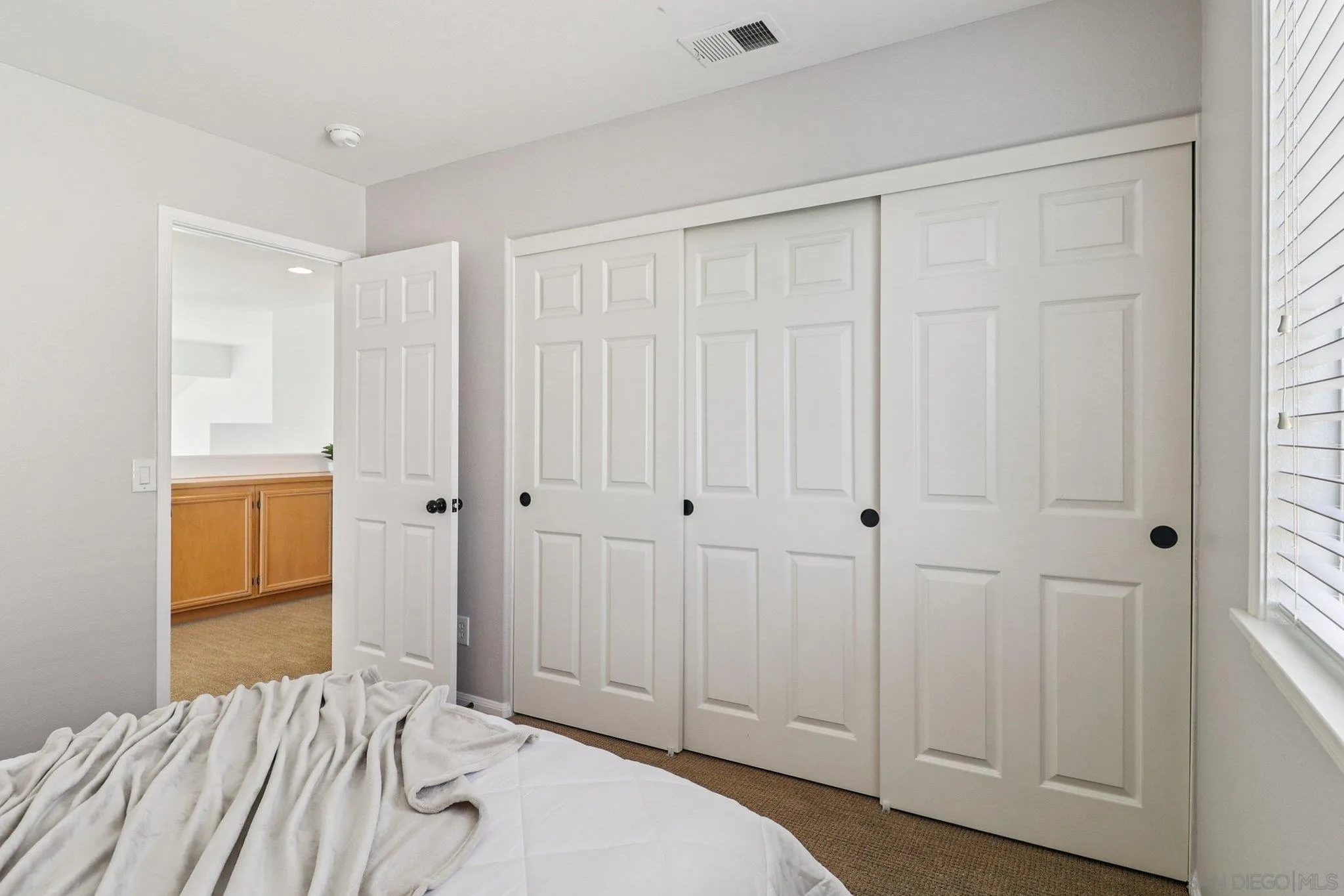 https://cdn.realtyfeed.com/cdn/127/260008350/6200777156fd6a019109df612f50fa89.webp