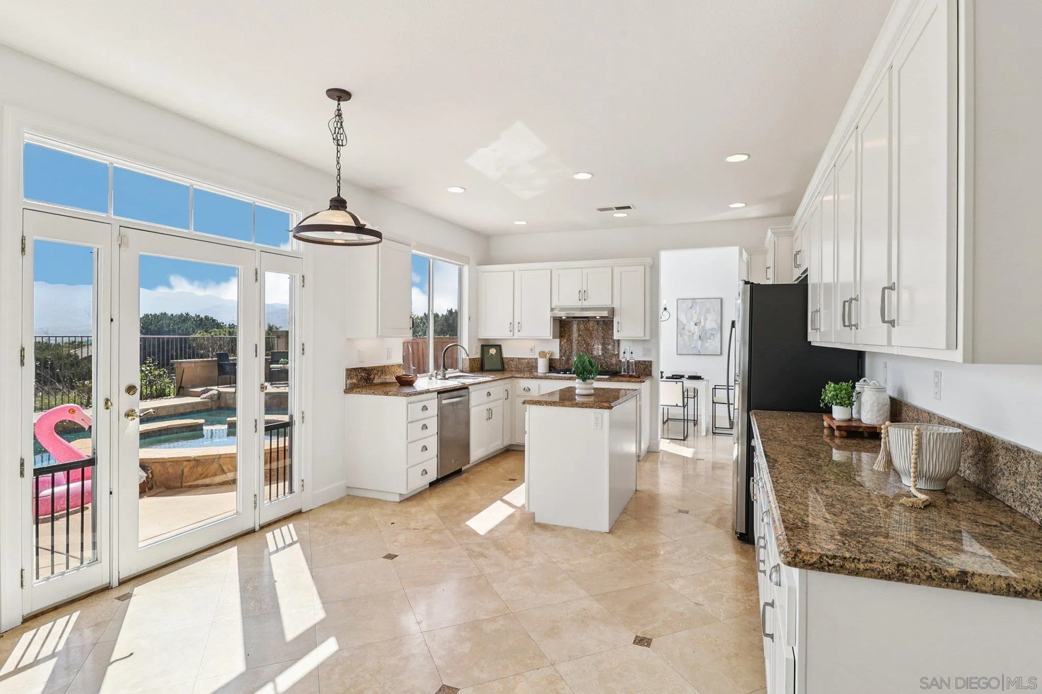 https://cdn.realtyfeed.com/cdn/127/260008350/692d5c364260a487aba7f58db00360bf.webp