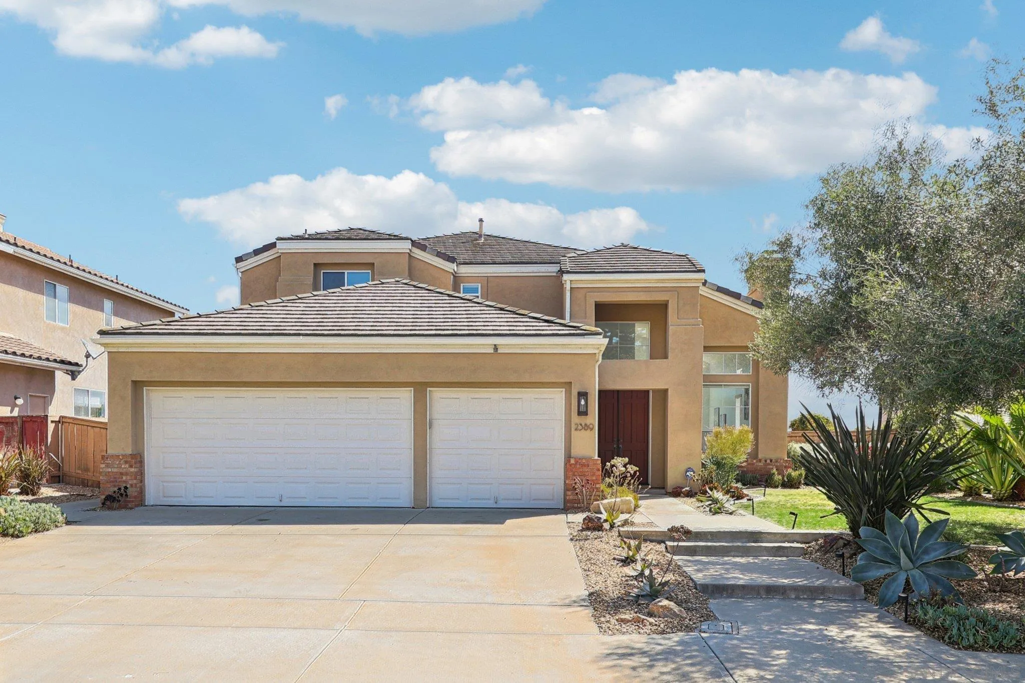 https://cdn.realtyfeed.com/cdn/127/260008350/7bc160f257812fd25f5d6d737ab2b8bd.webp