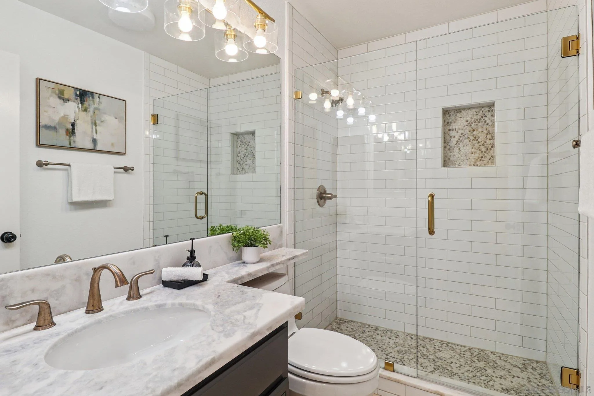 https://cdn.realtyfeed.com/cdn/127/260008350/89a32bdd488ef455537967e0d4656bf5.webp