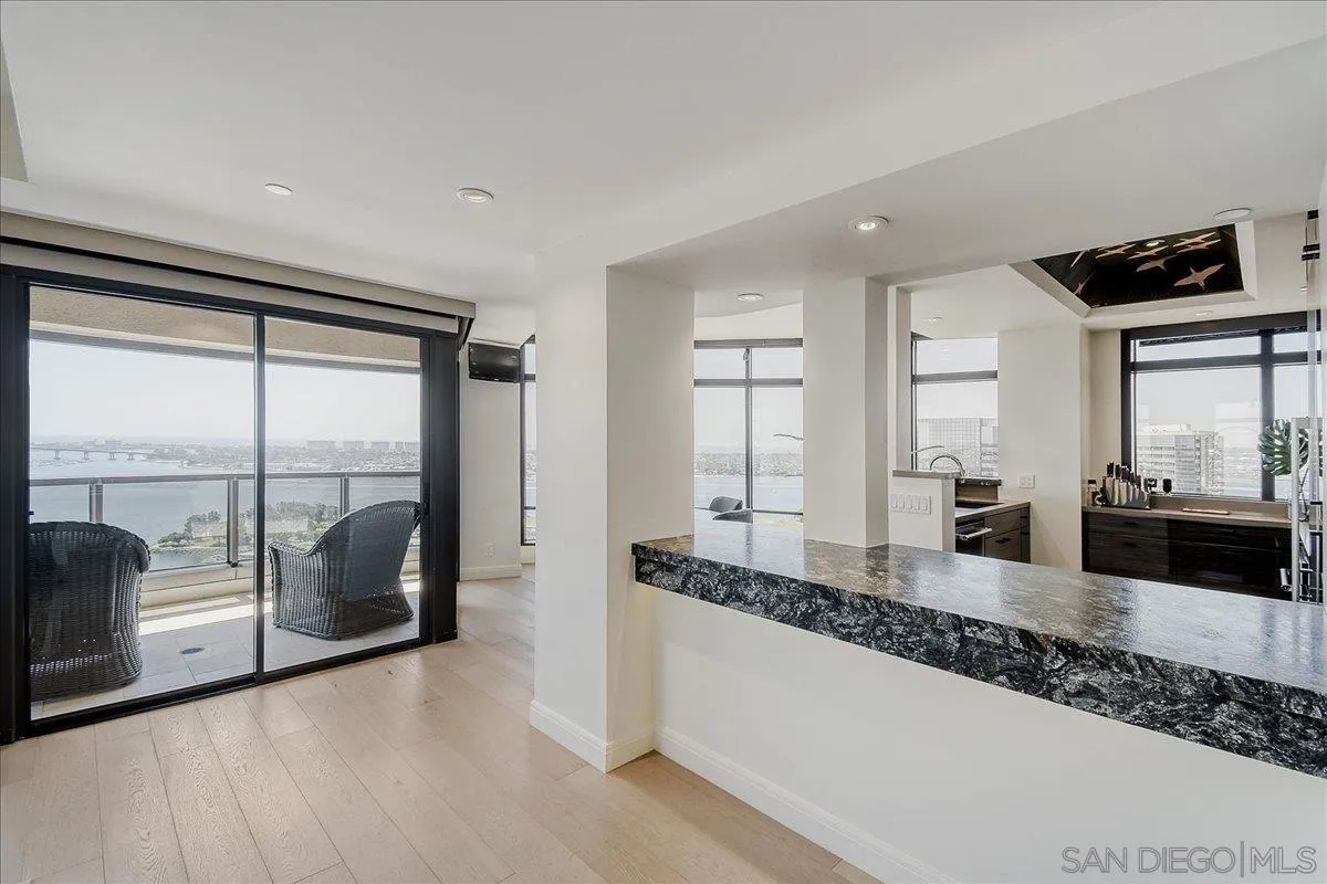 Photo #7: 260008351 Listing: Photo #7