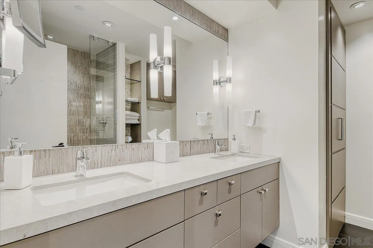 Photo #23: 260008351 Listing: Photo #23