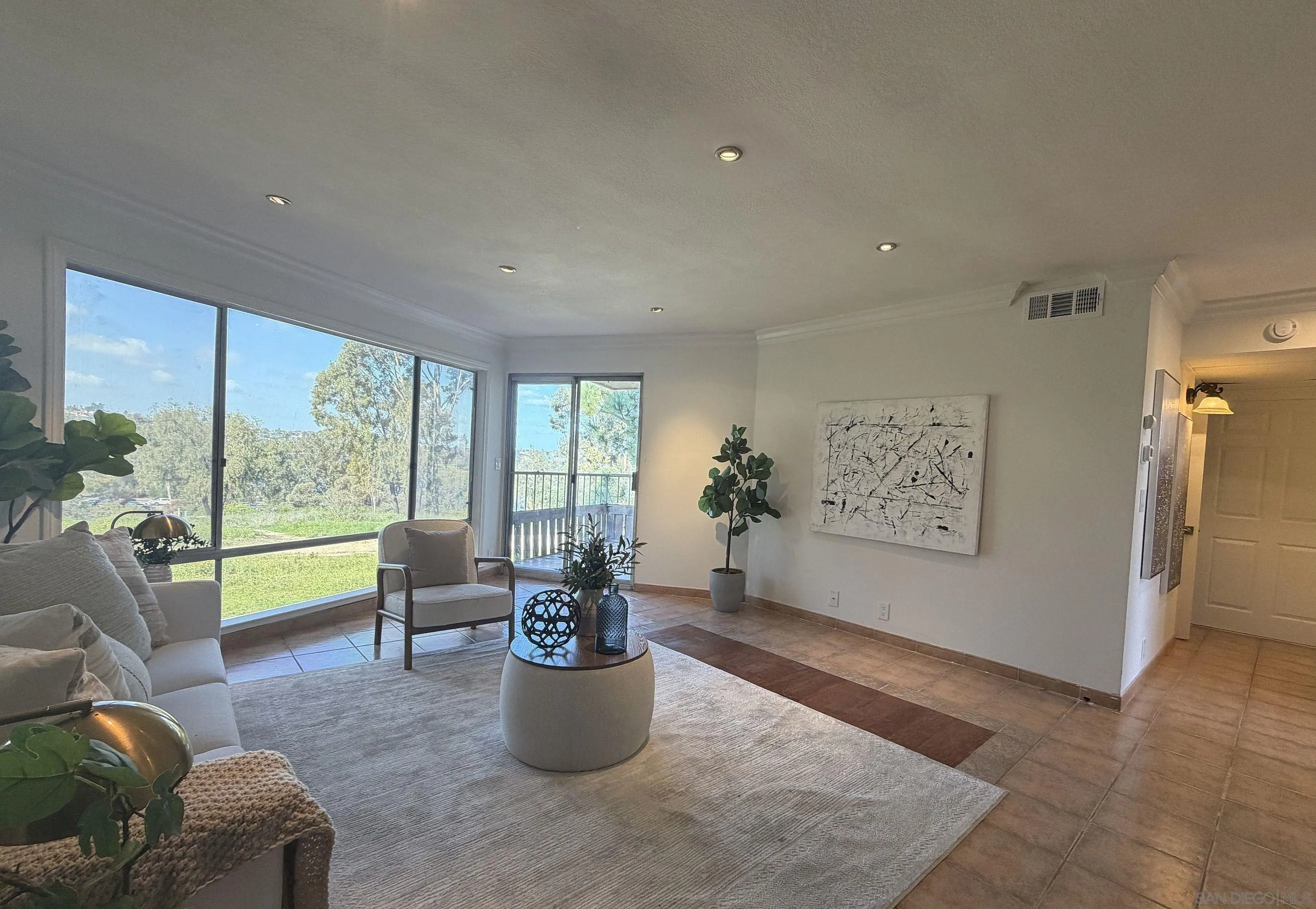 https://cdn.realtyfeed.com/cdn/127/260008355/2949007cdd8db080b30383e2b9d77a1d.webp