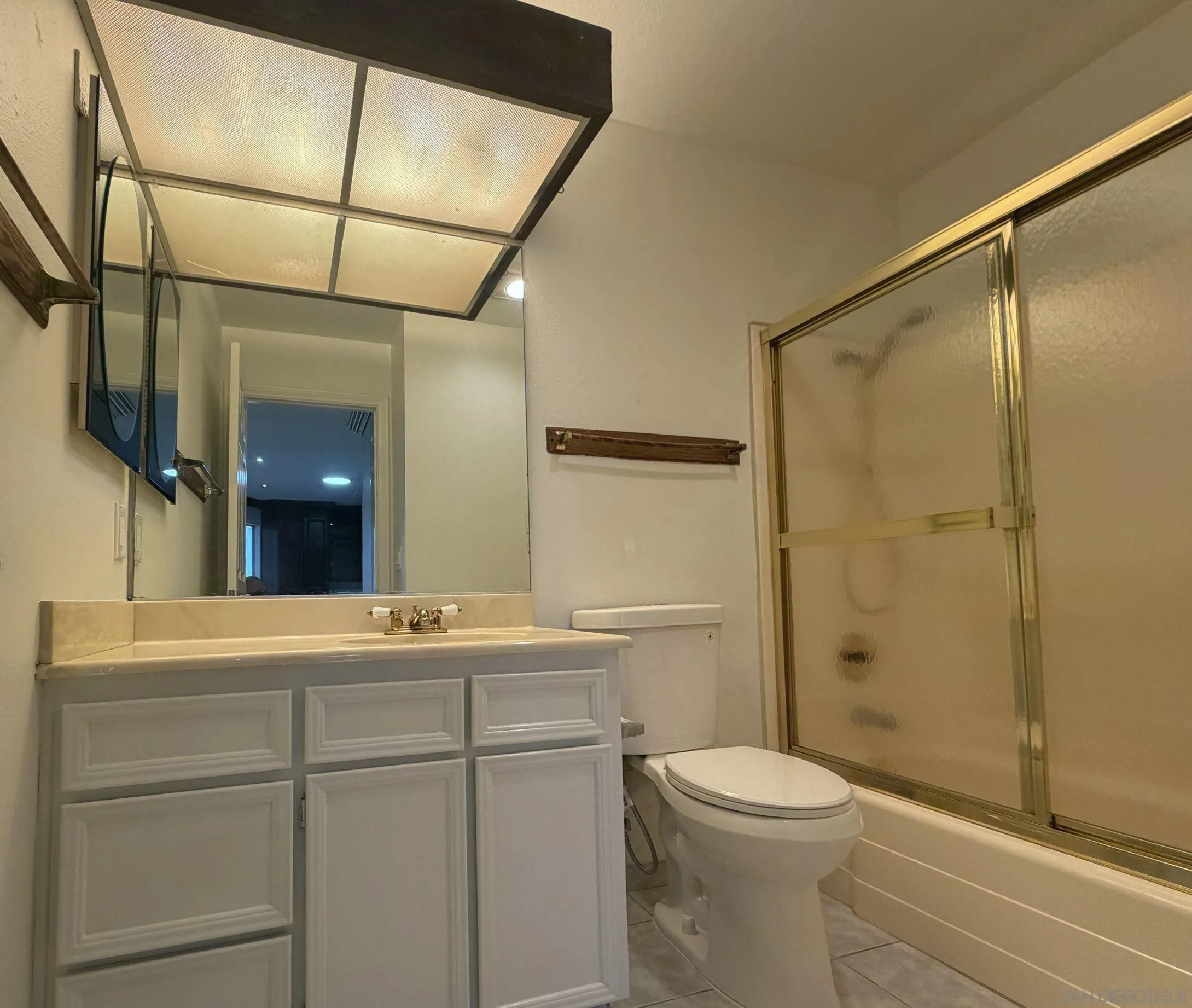 https://cdn.realtyfeed.com/cdn/127/260008355/d36ea2d2bead6469717f7b7655f2365a.webp