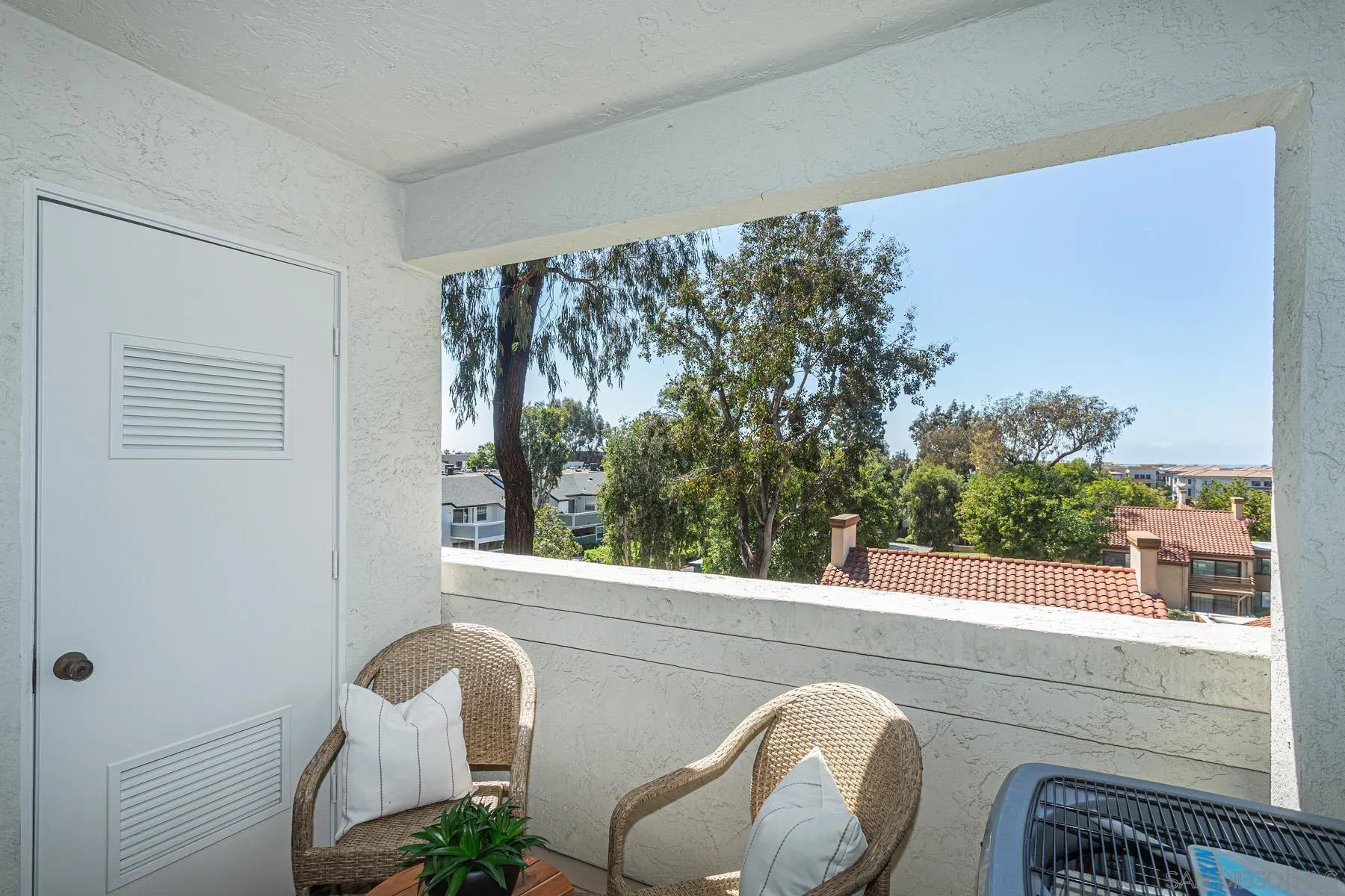 Photo #9: 260008356 Listing: Photo #9
