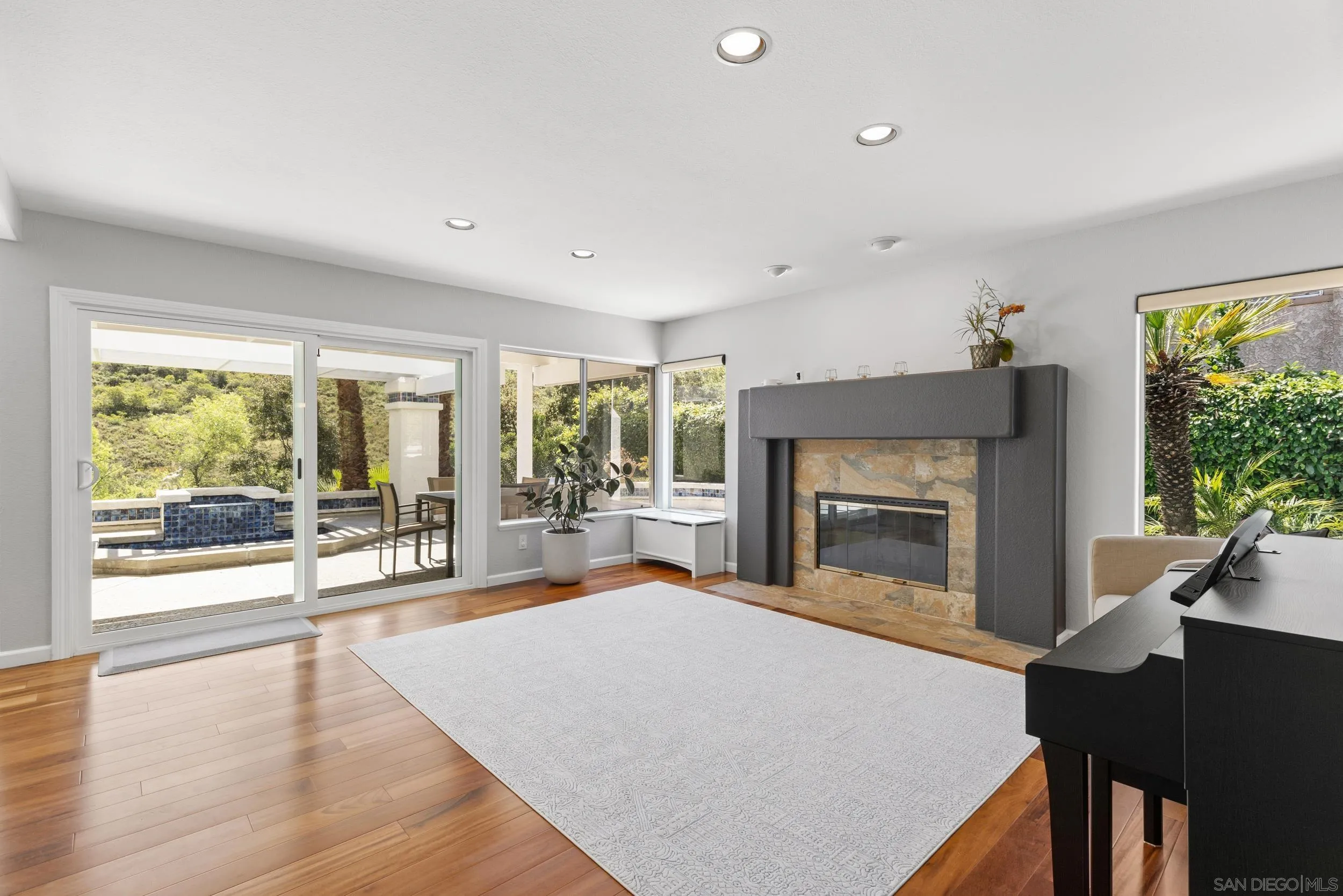 https://cdn.realtyfeed.com/cdn/127/260008360/7bc561fc0394fa6540c733a70e11179c.webp