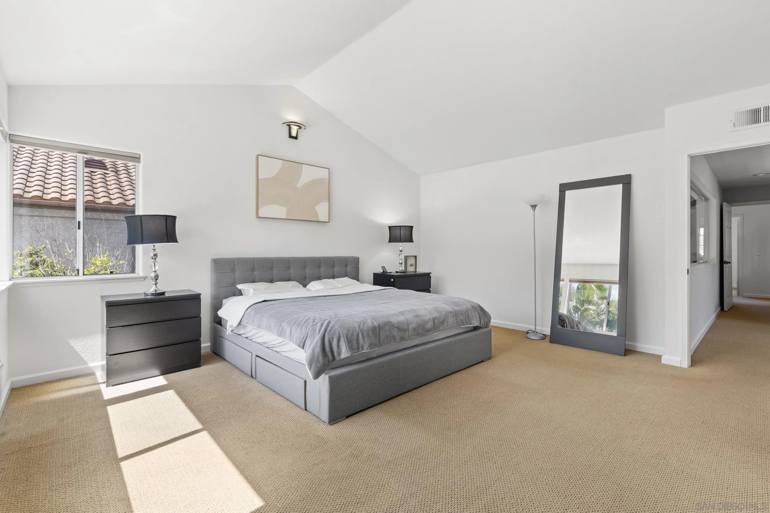https://cdn.realtyfeed.com/cdn/127/260008360/c0fd759e62366c6e40265f97dd7d2a58.webp