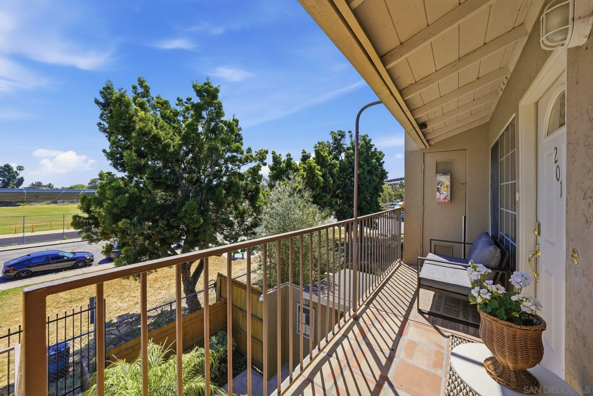 Photo #2: 260008361 Listing: Photo #2