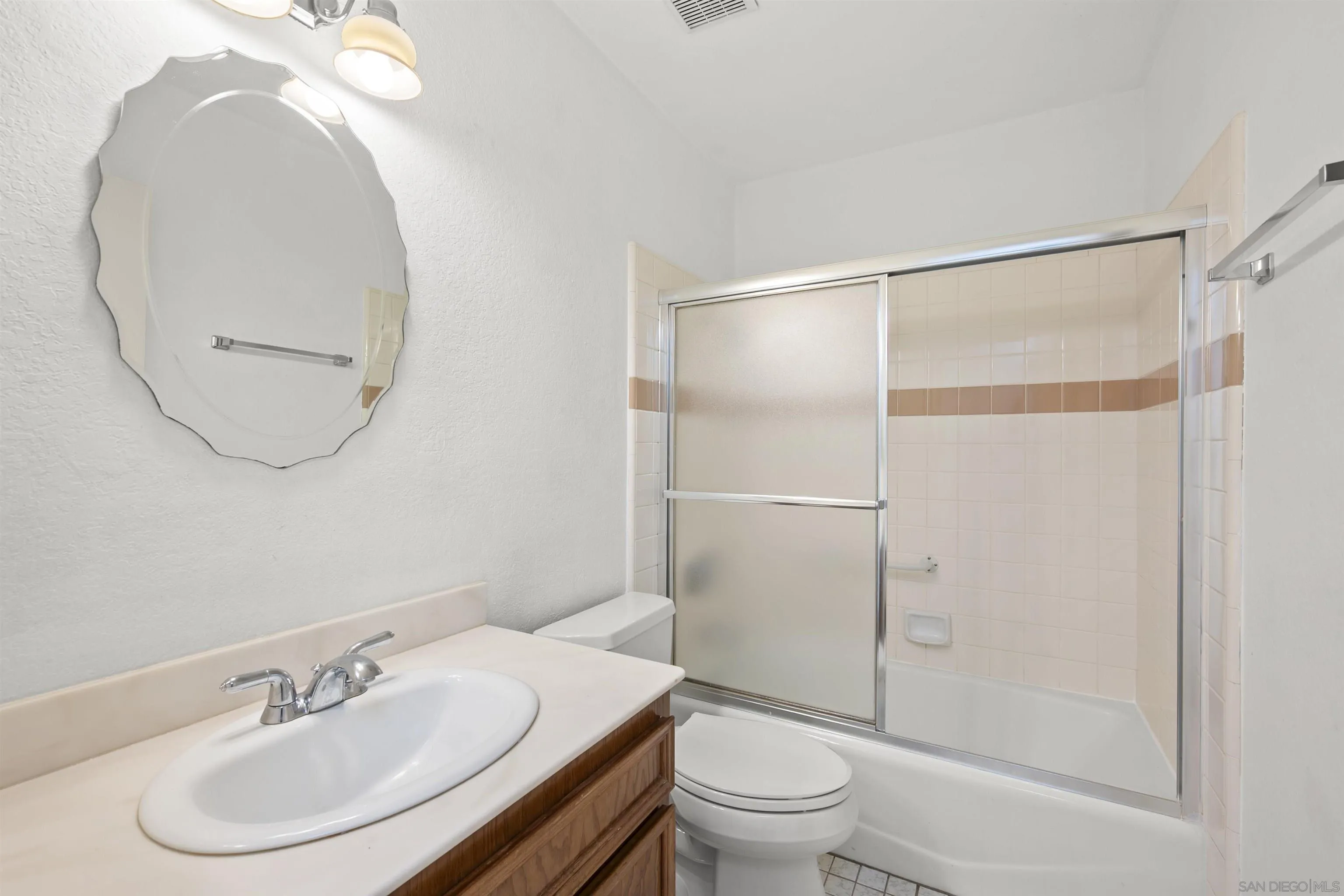 Photo #21: 260008364 Listing: Photo #21