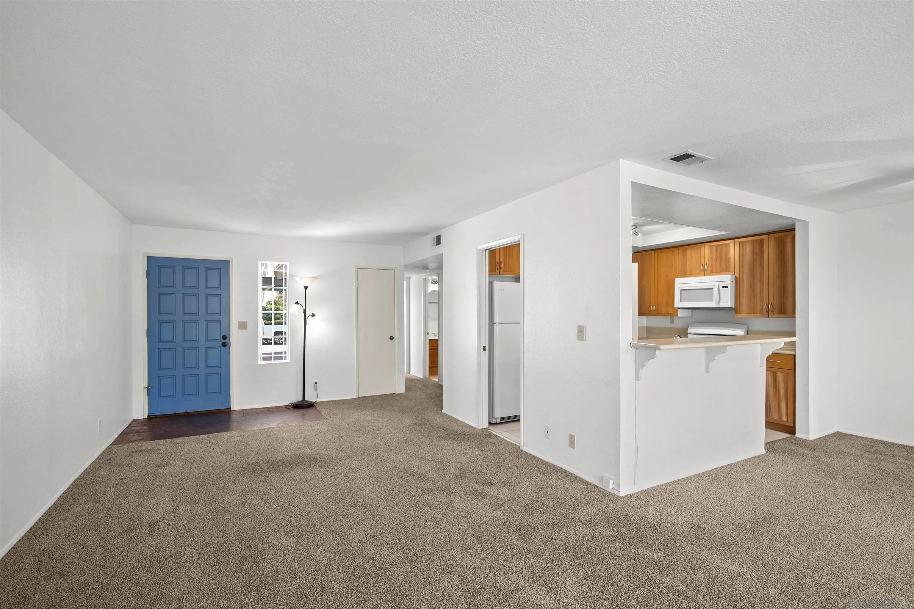 Photo #8: 260008364 Listing: Photo #8