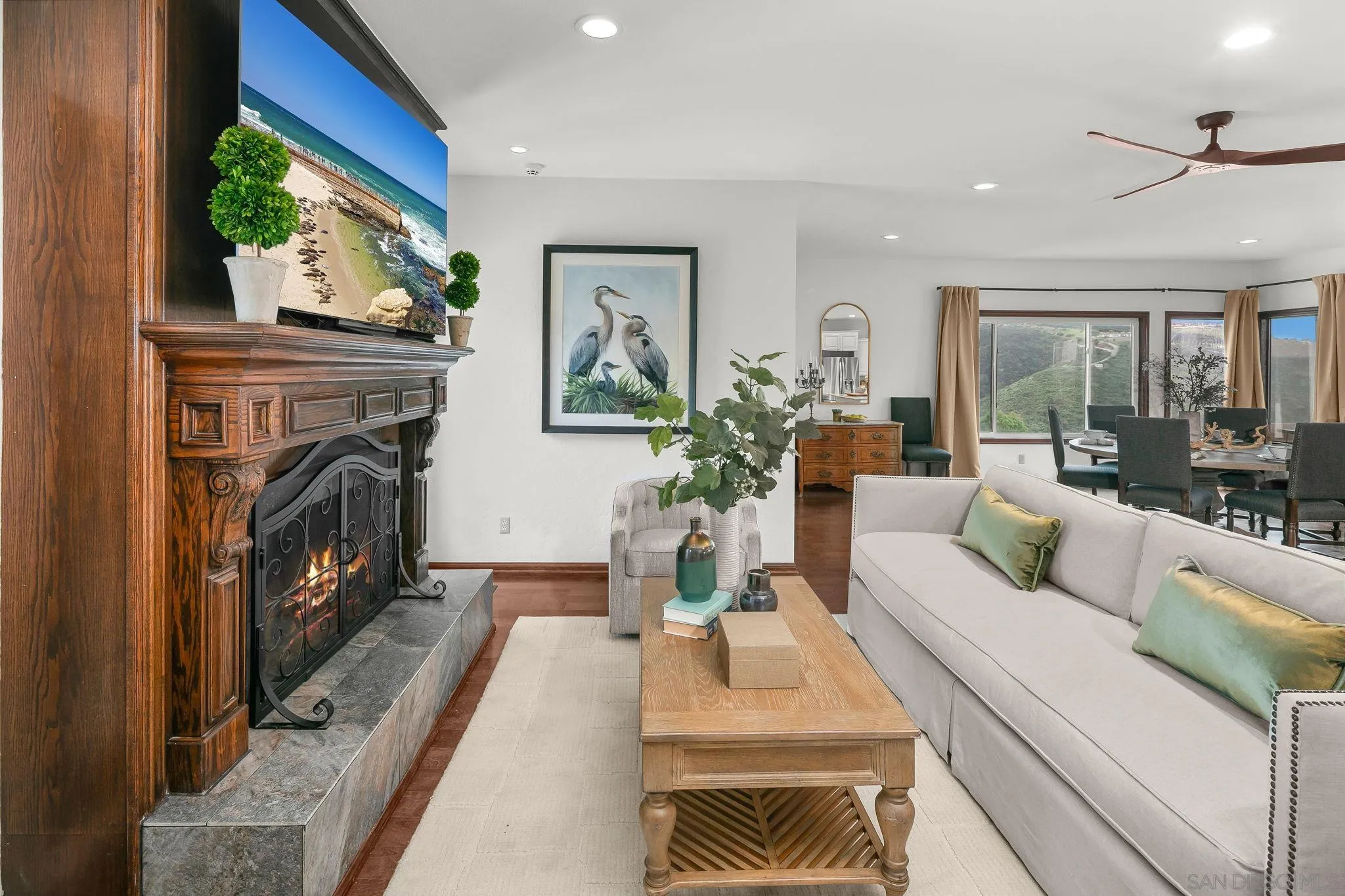 https://cdn.realtyfeed.com/cdn/127/260008365/dfdc1b8e5d05ff6dffcf269010b6fd88.webp
