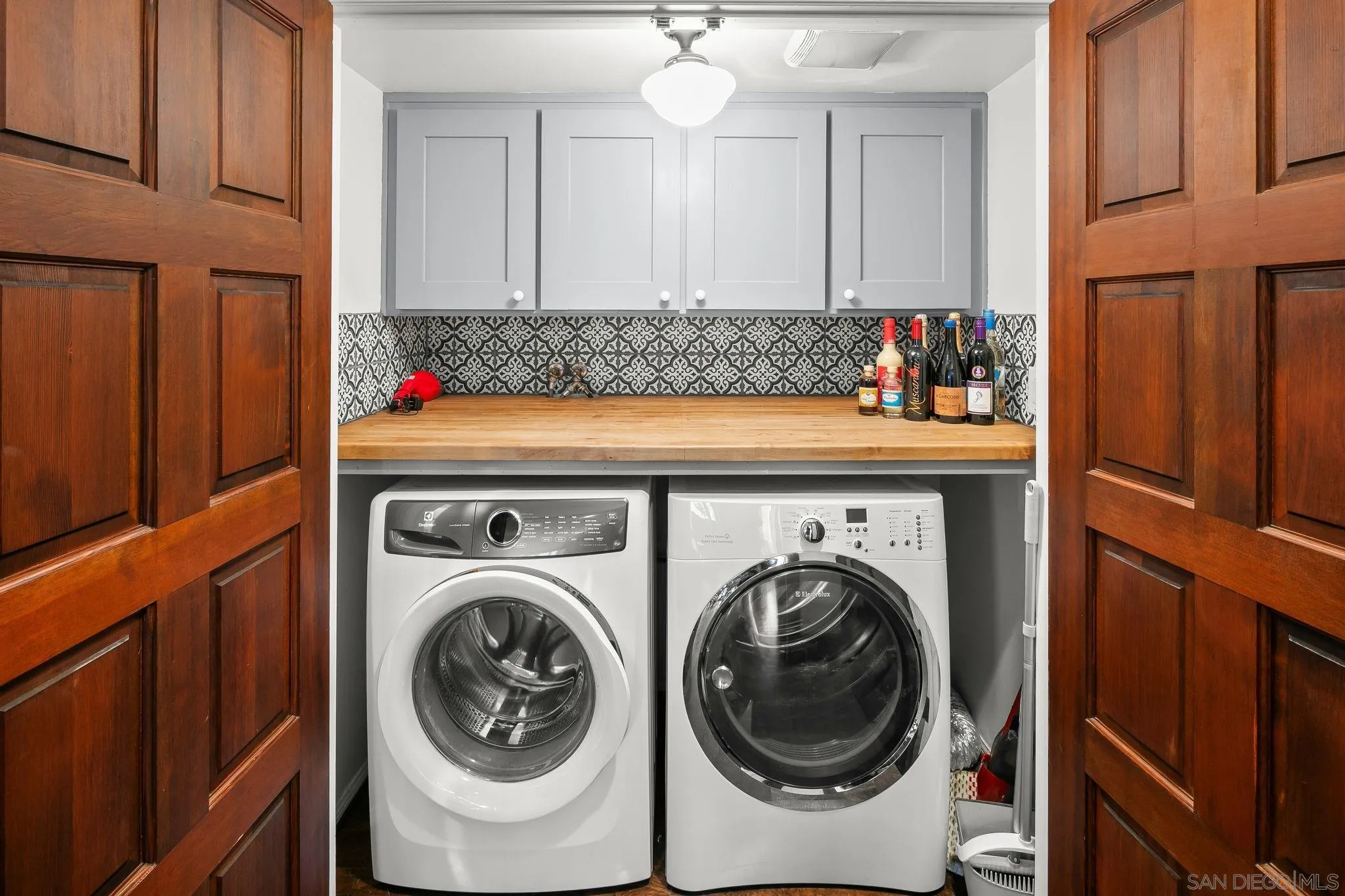 https://cdn.realtyfeed.com/cdn/127/260008365/e5a4156b0a851ee97c9cbfeb6c849db4.webp