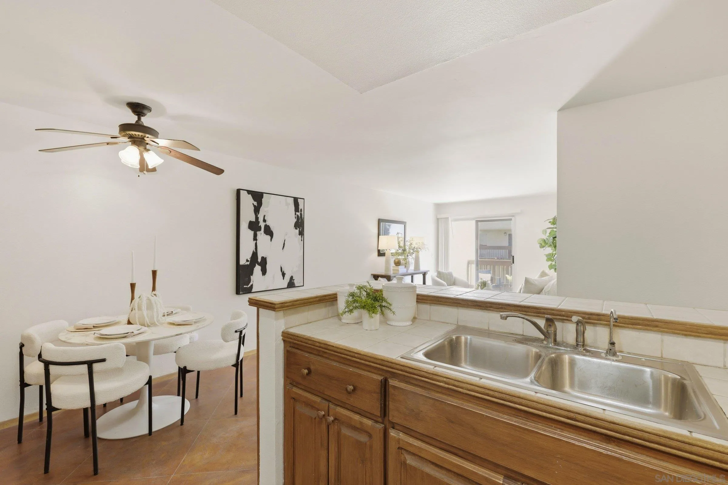 Photo #6: 260008368 Listing: Photo #6