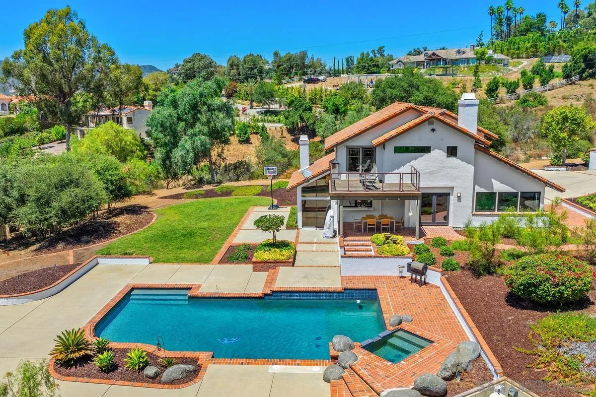 https://cdn.realtyfeed.com/cdn/127/260008371/2a841a469edea7e49cee3358d3b2cd97.webp