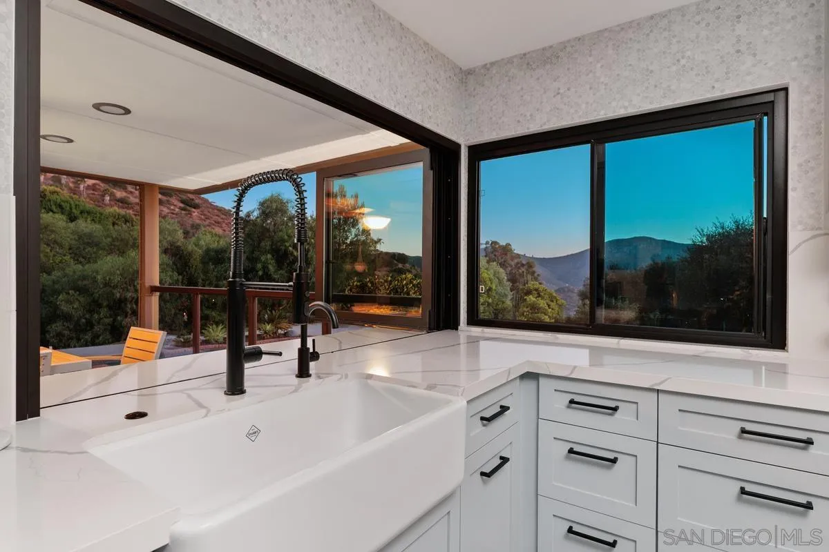 https://cdn.realtyfeed.com/cdn/127/260008371/8b177fc9b0c2f12acf9e31755ef78f83.webp