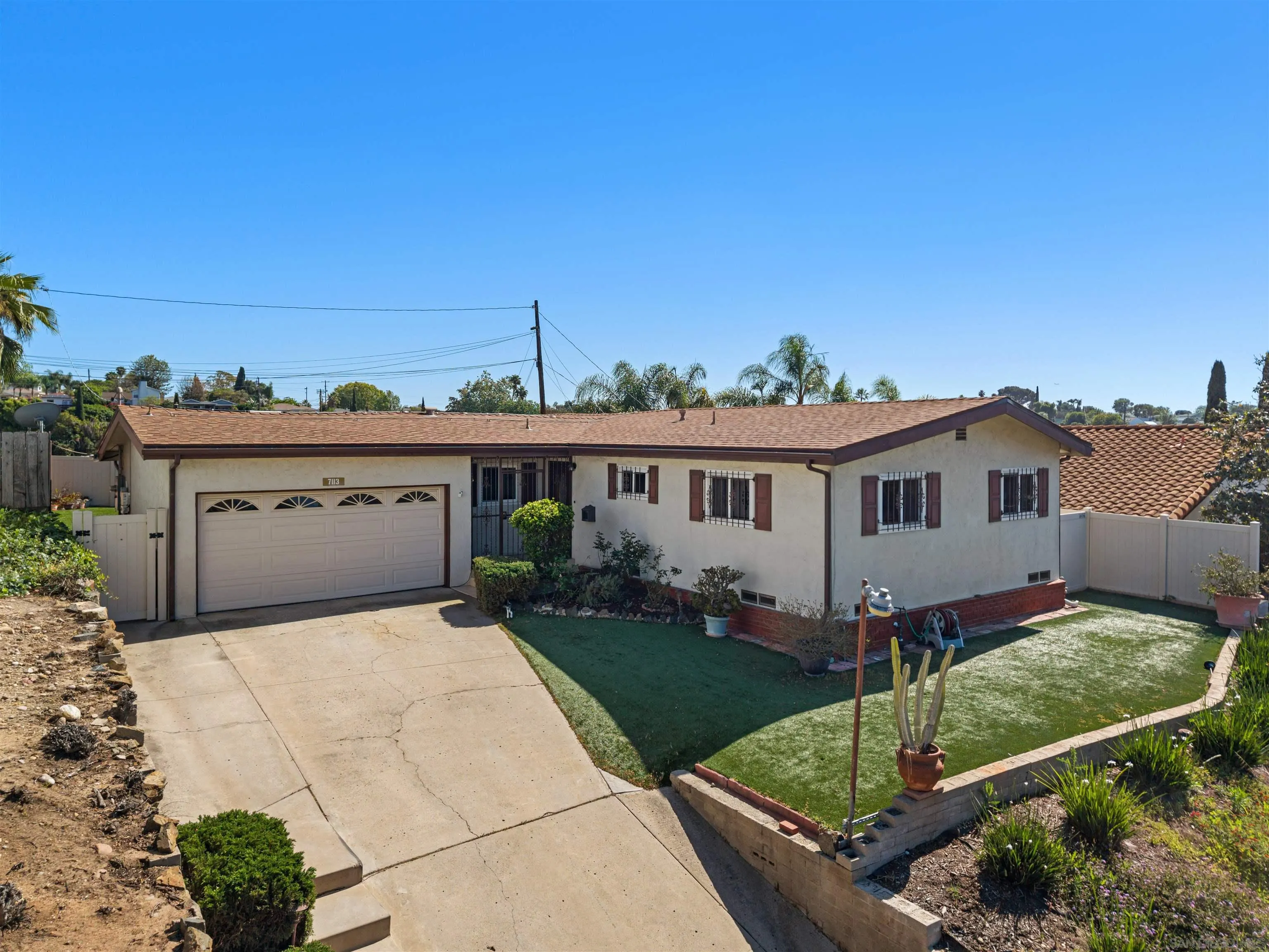 https://cdn.realtyfeed.com/cdn/127/260008380/565d5177bf6bdf9ba7fa2d0eb9125ff3.webp
