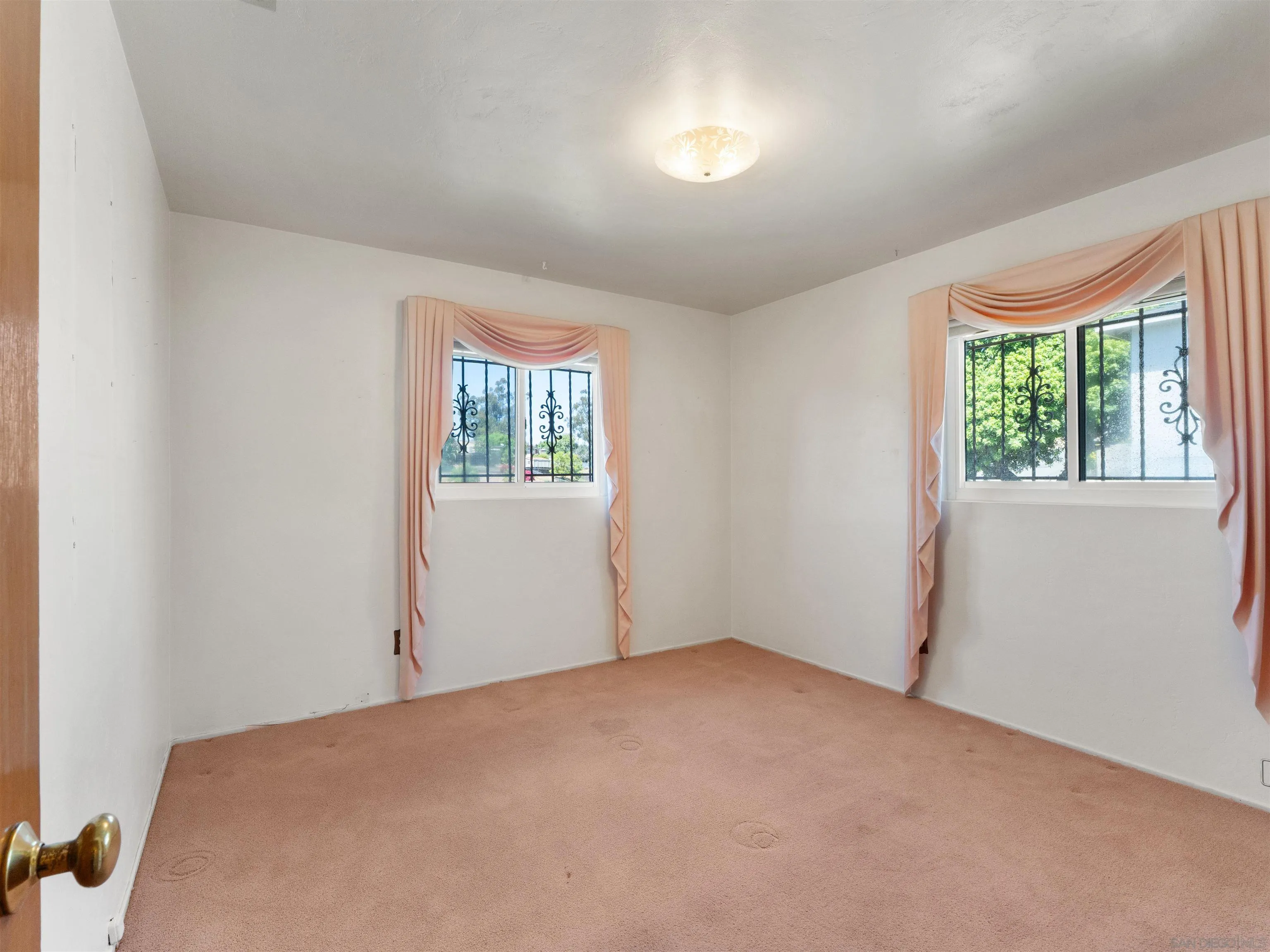 https://cdn.realtyfeed.com/cdn/127/260008380/56ebf6f8dc51d16c642cb087b88d9ac7.webp
