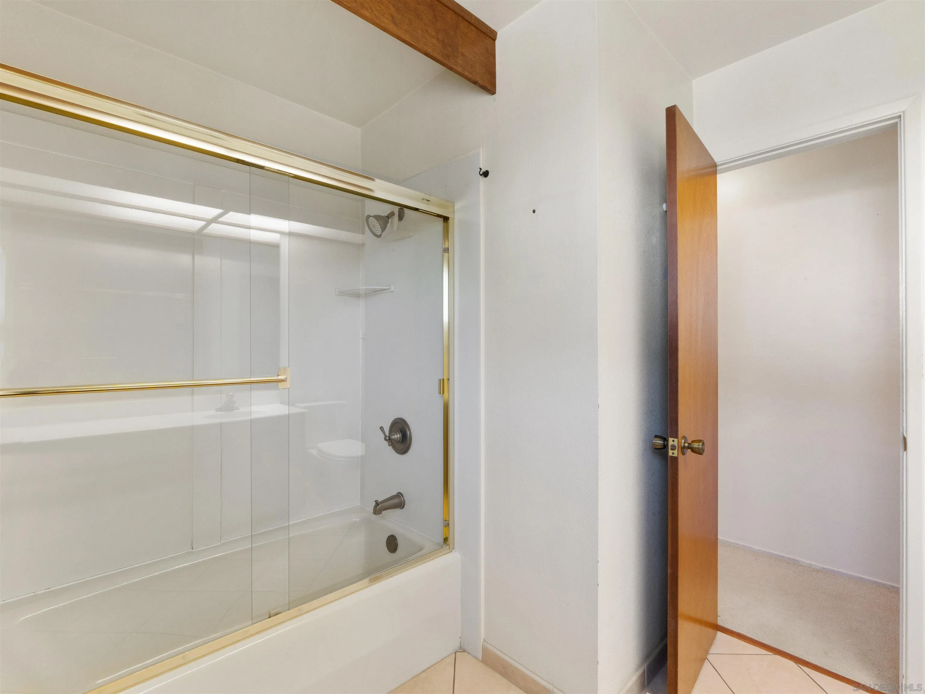 https://cdn.realtyfeed.com/cdn/127/260008380/e449064e05b7ccdf148c42d7adc3b78d.webp