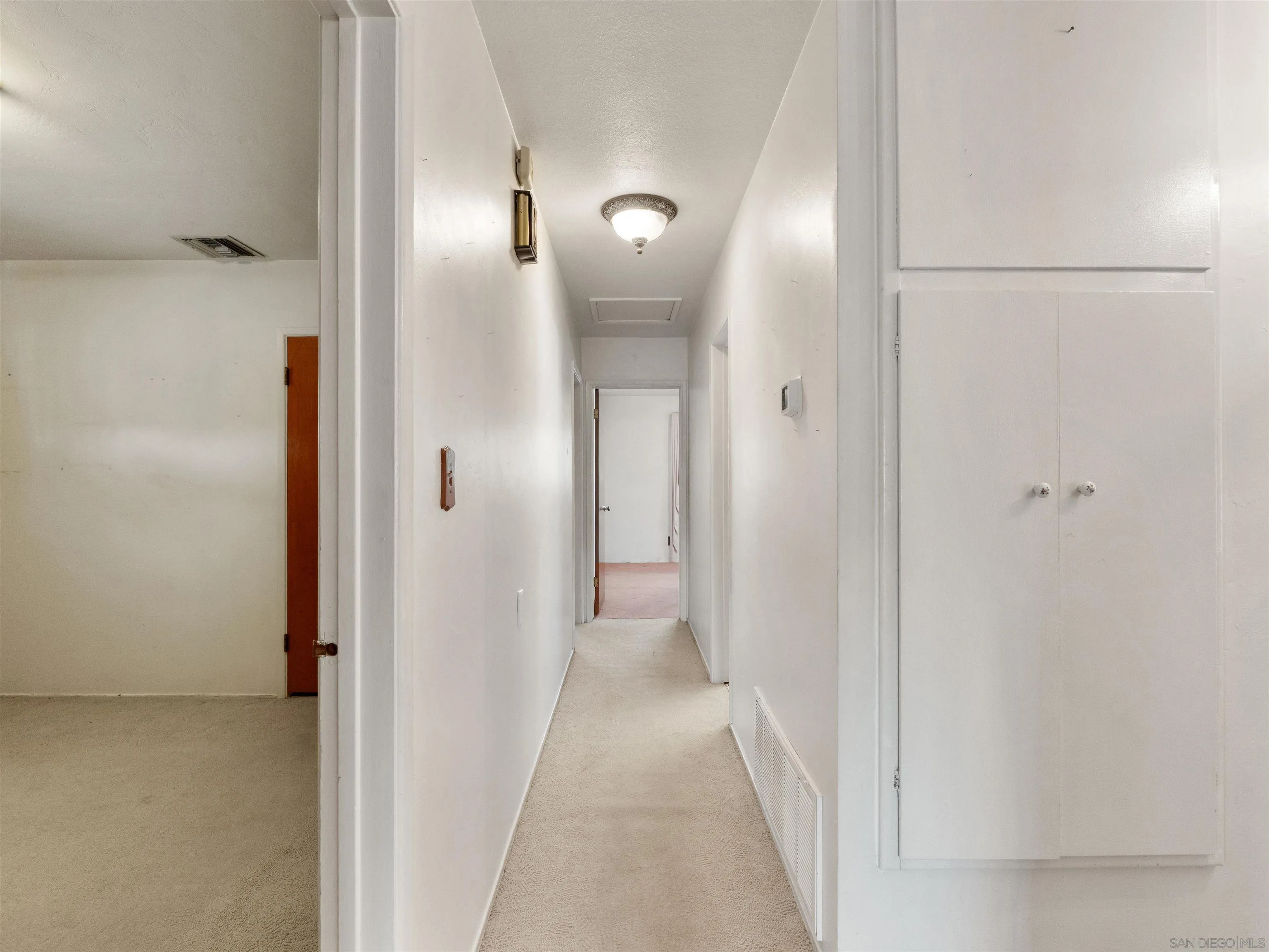 https://cdn.realtyfeed.com/cdn/127/260008380/fe198624e85c382c5b6524871a6304f4.webp