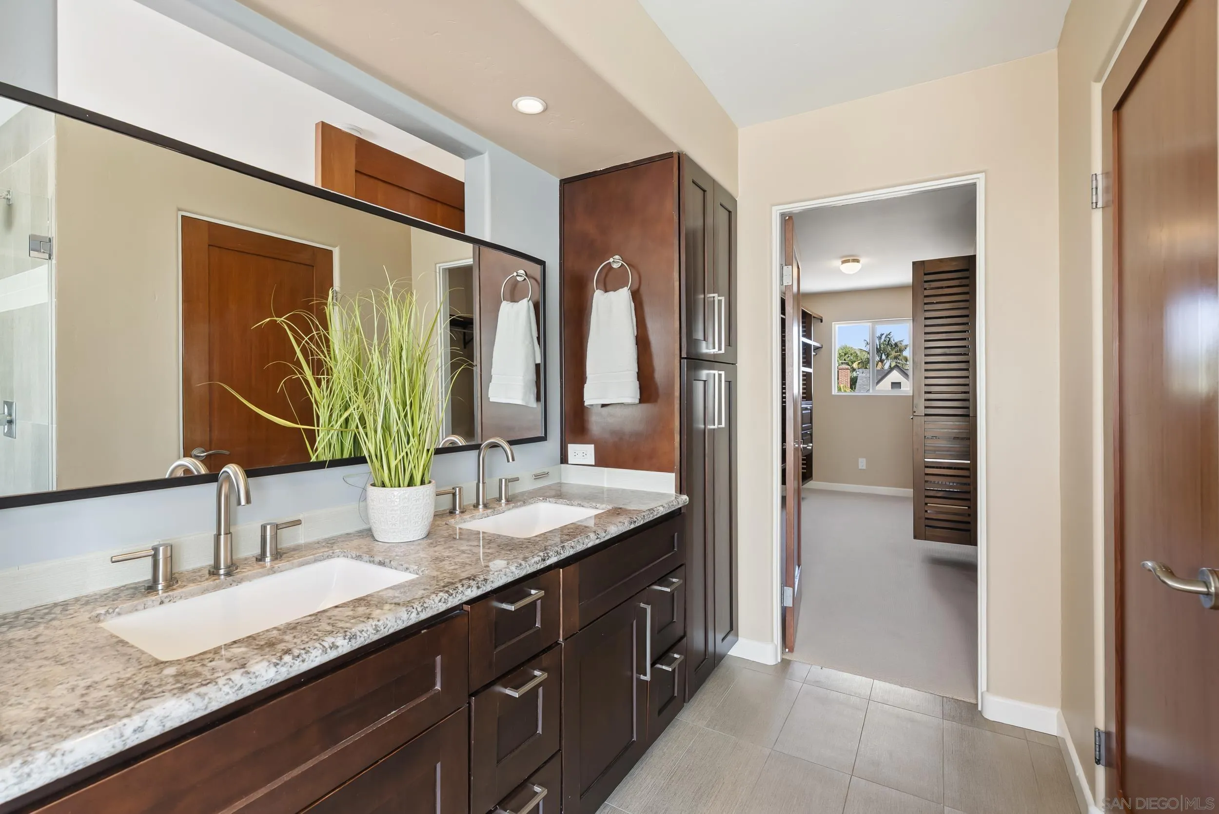 https://cdn.realtyfeed.com/cdn/127/260008381/0f0d479c2ad71bb192faa1109c674253.webp