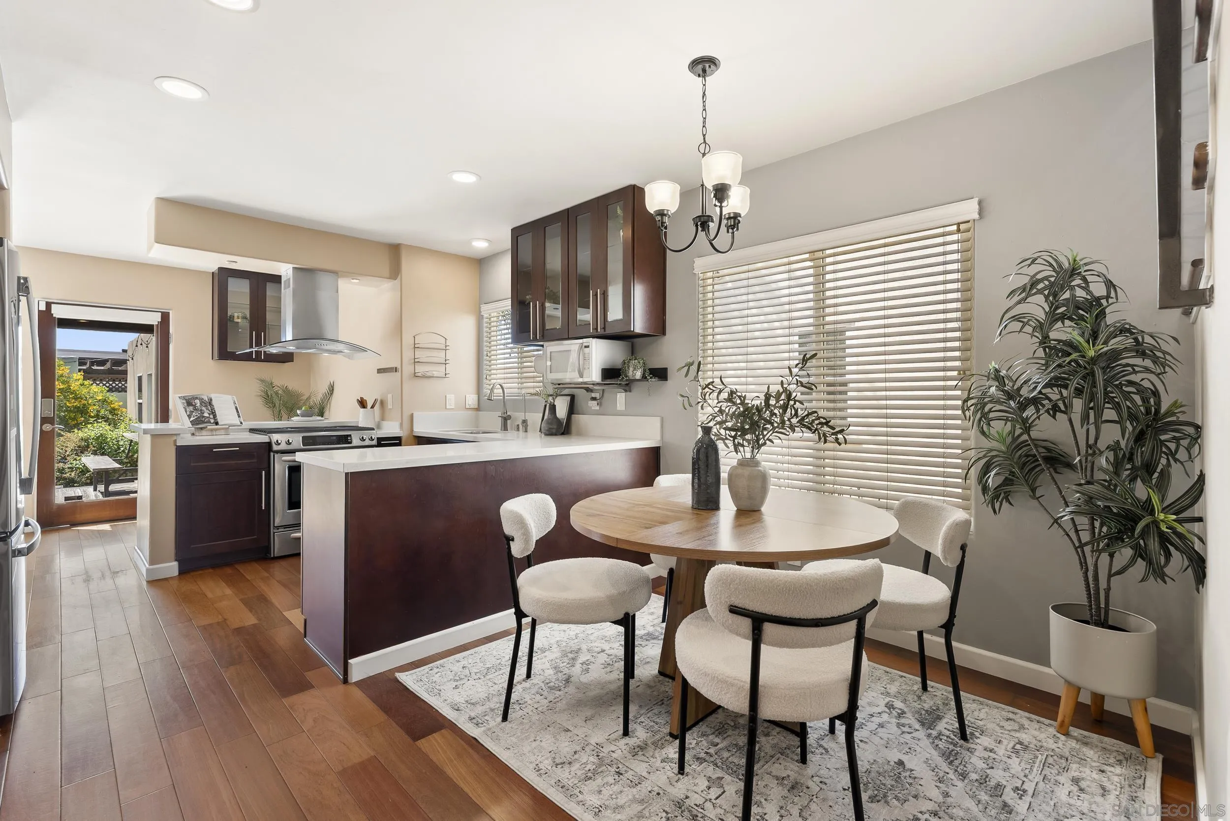 https://cdn.realtyfeed.com/cdn/127/260008381/2d22f2cf5069263b6b6958a949678deb.webp