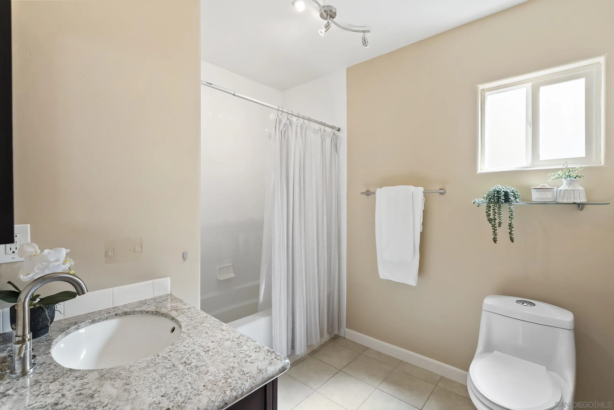 https://cdn.realtyfeed.com/cdn/127/260008381/4a240193453c7bf7ea07b8b0acb76572.webp