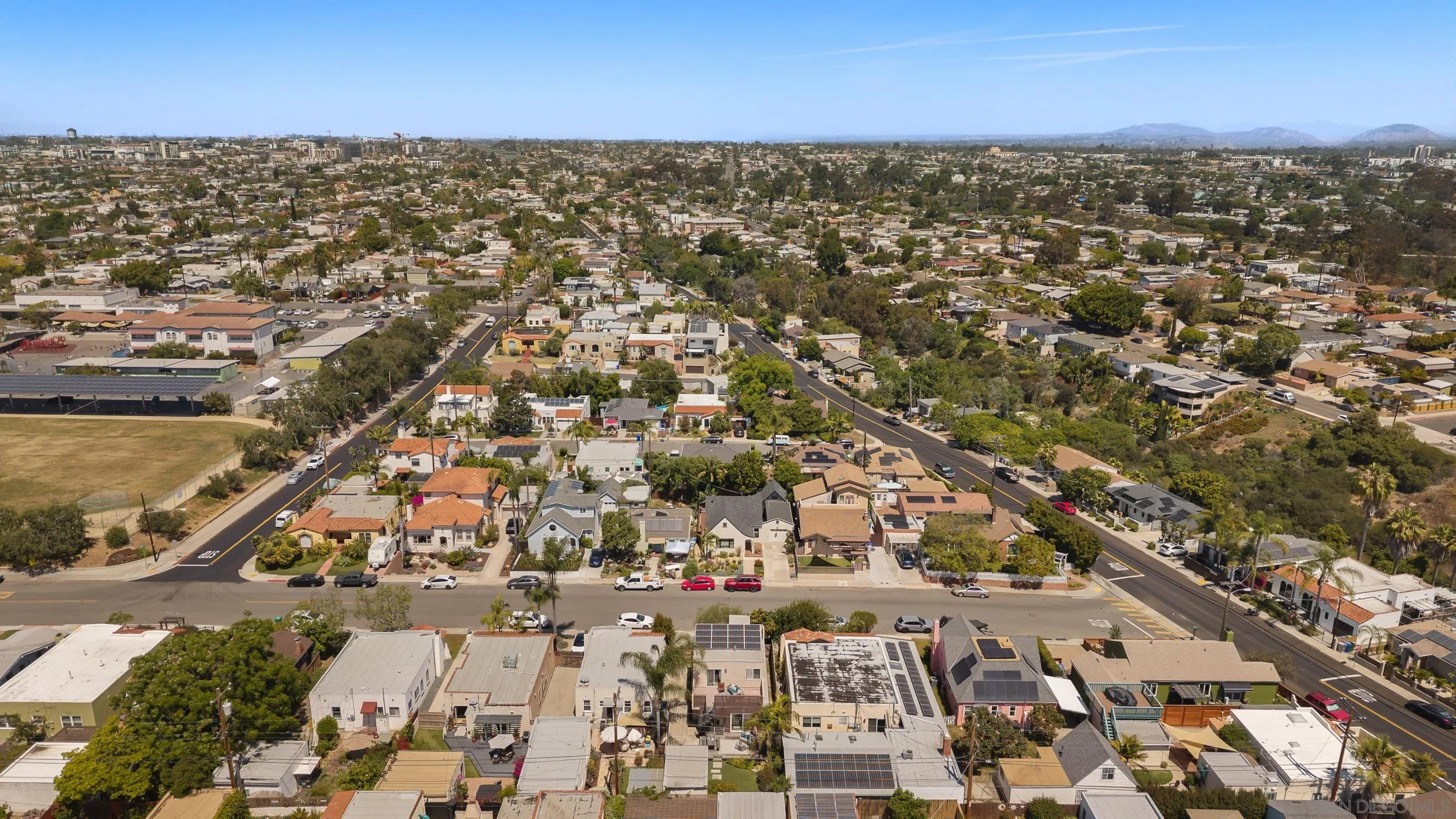 https://cdn.realtyfeed.com/cdn/127/260008381/64ee78b9086af84a56008cfadc7b8a3c.webp
