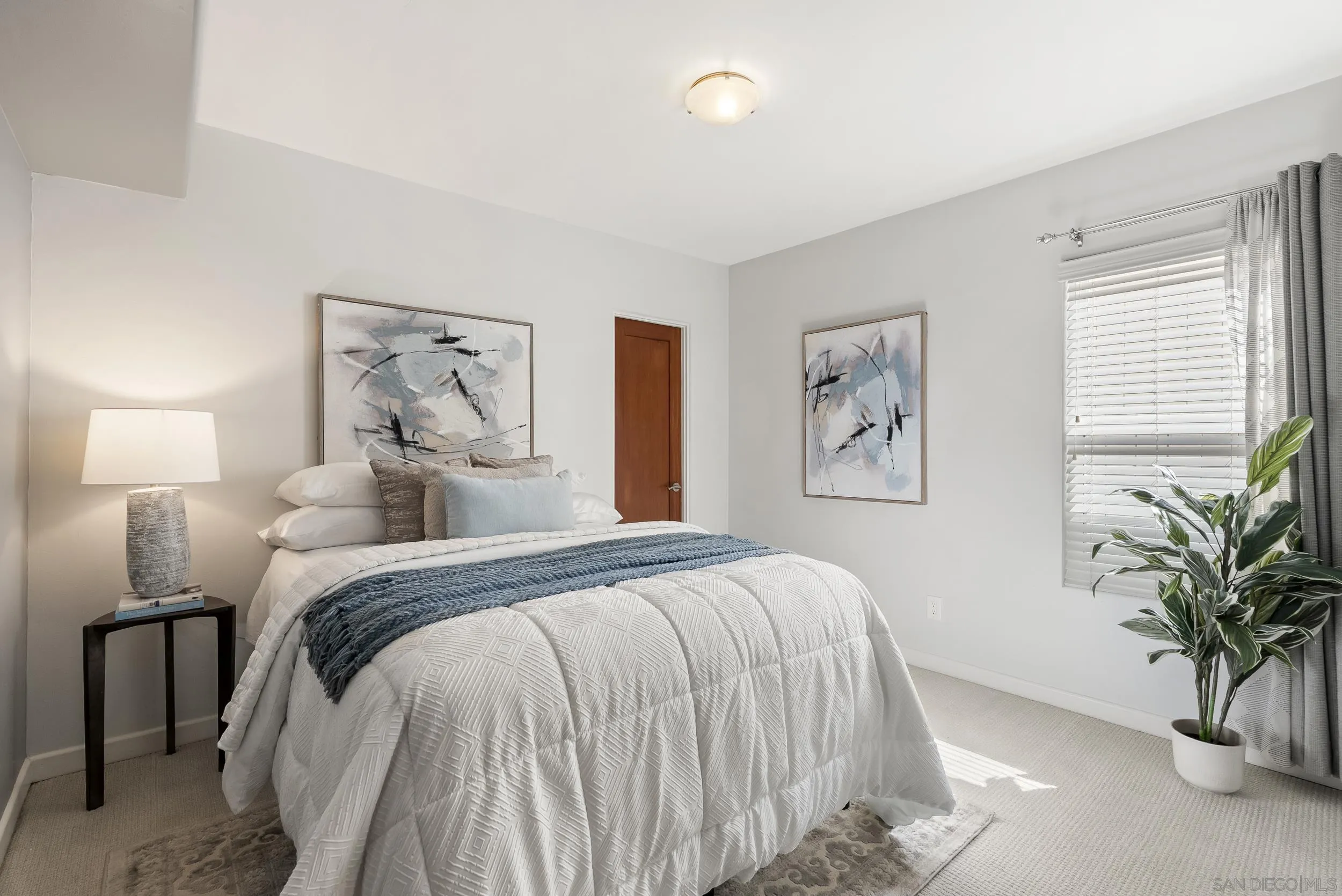 https://cdn.realtyfeed.com/cdn/127/260008381/cfd8765e379b6c945c7e020f1952962d.webp