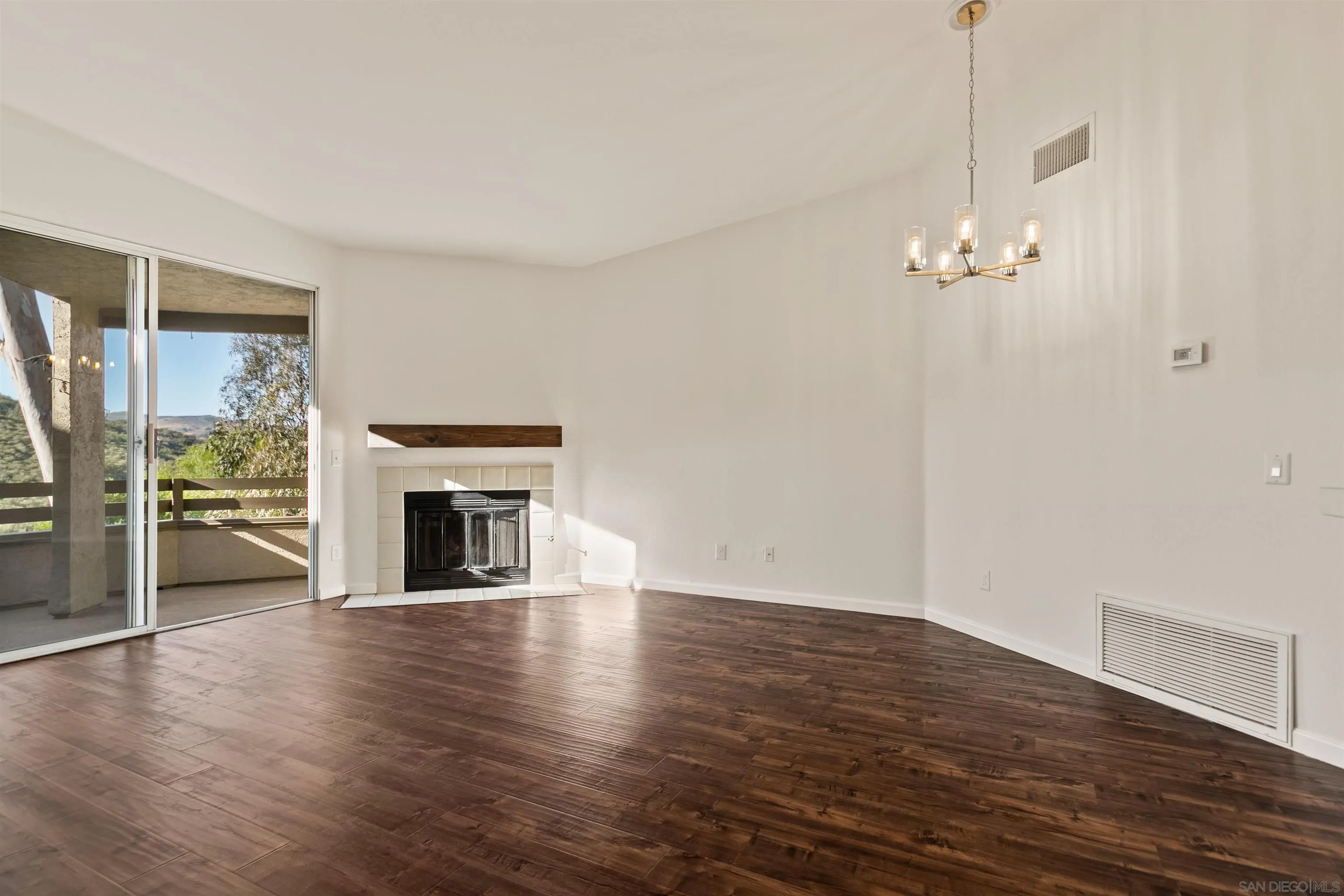 https://cdn.realtyfeed.com/cdn/127/260008384/267c6d7677b672a39228ffc2f39d5fec.webp