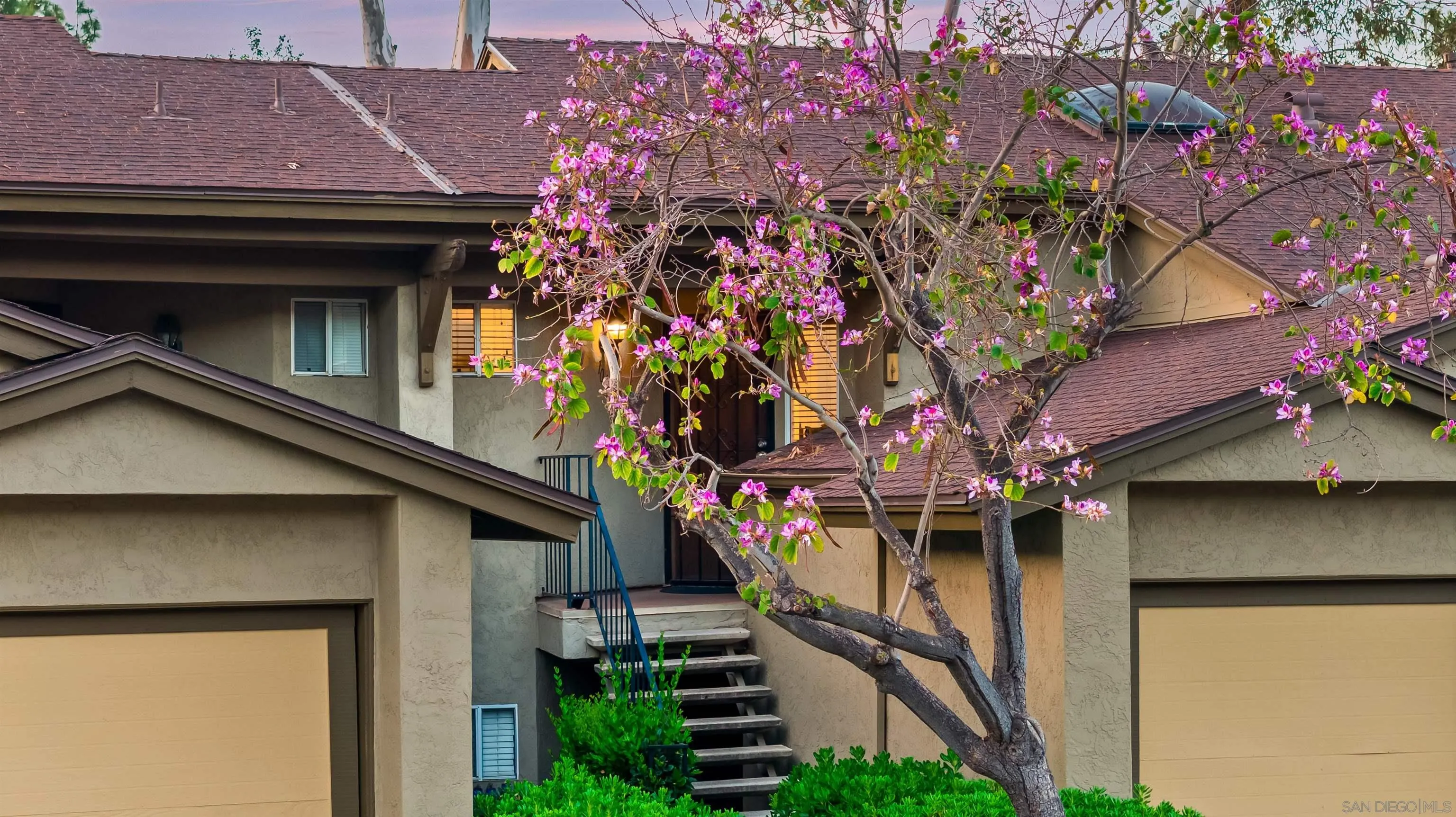 https://cdn.realtyfeed.com/cdn/127/260008384/3fa9332795b71b33270f3689bf357d63.webp