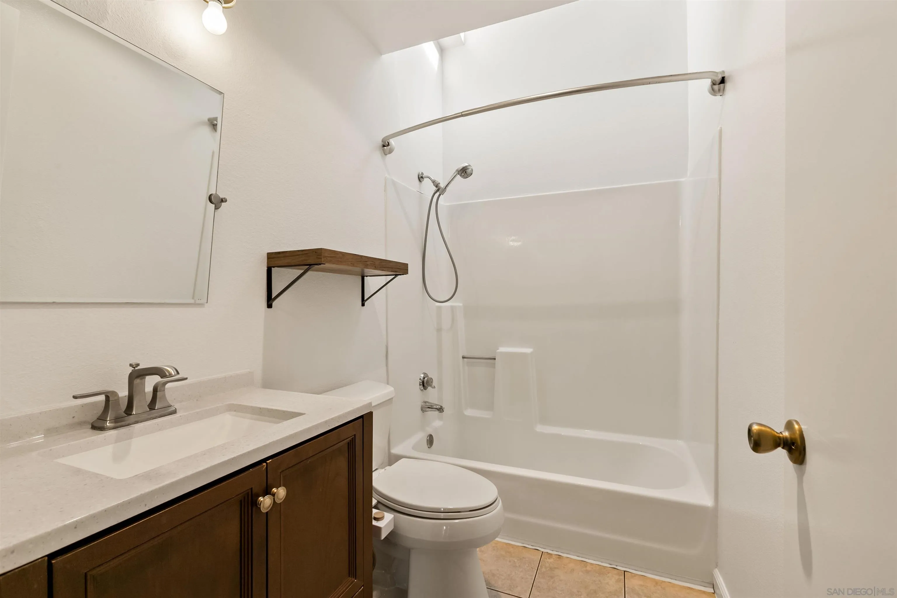 https://cdn.realtyfeed.com/cdn/127/260008384/53d000460ca20c71d792ce43e73a3f70.webp