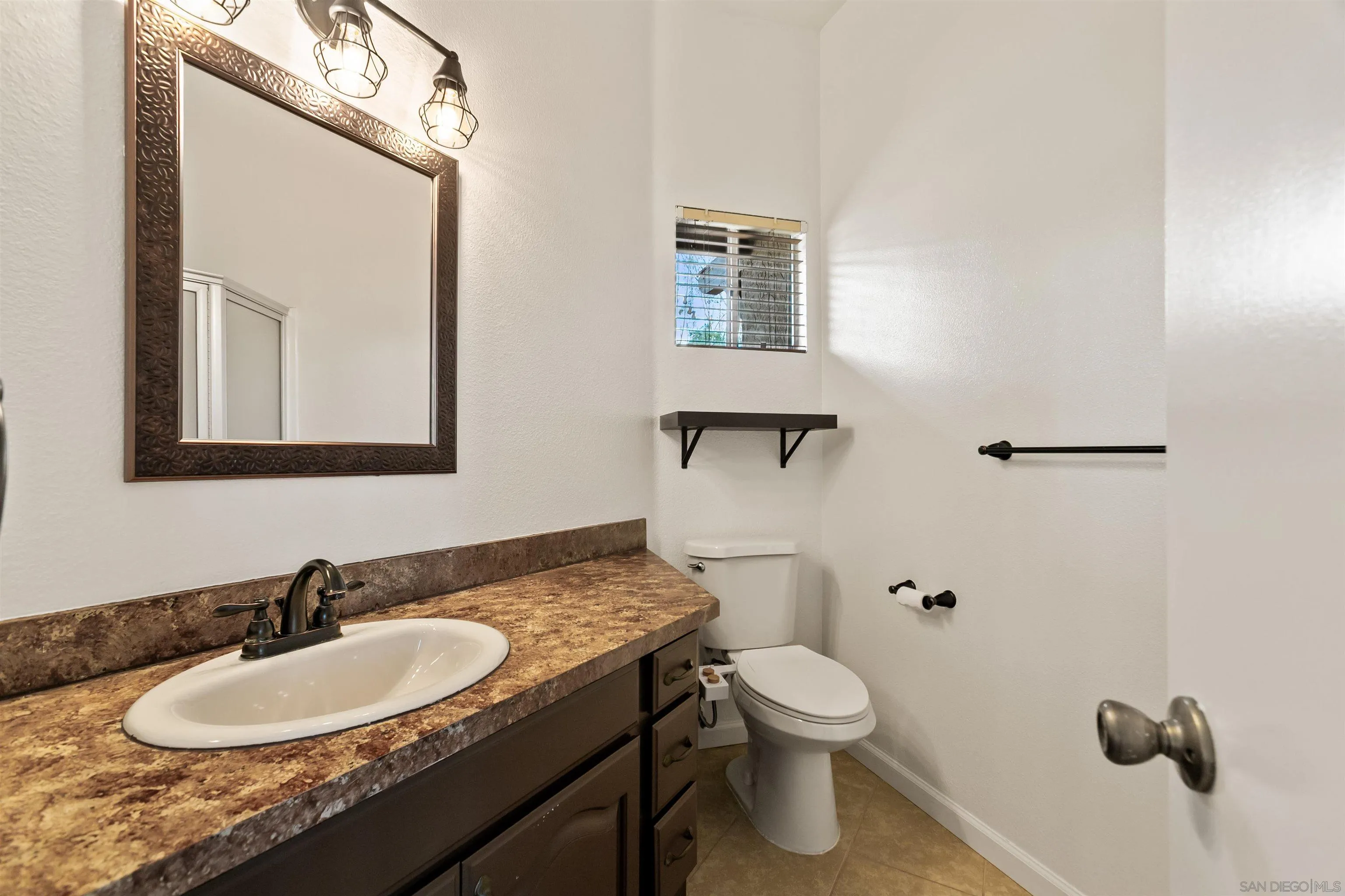 https://cdn.realtyfeed.com/cdn/127/260008384/c1c3c7646a10e3662dd7b0056e8e165e.webp