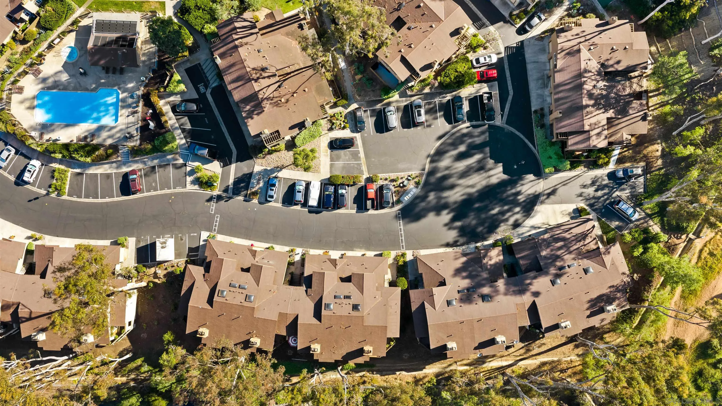 https://cdn.realtyfeed.com/cdn/127/260008384/c79bc1acef774969ba189313b1d0c298.webp