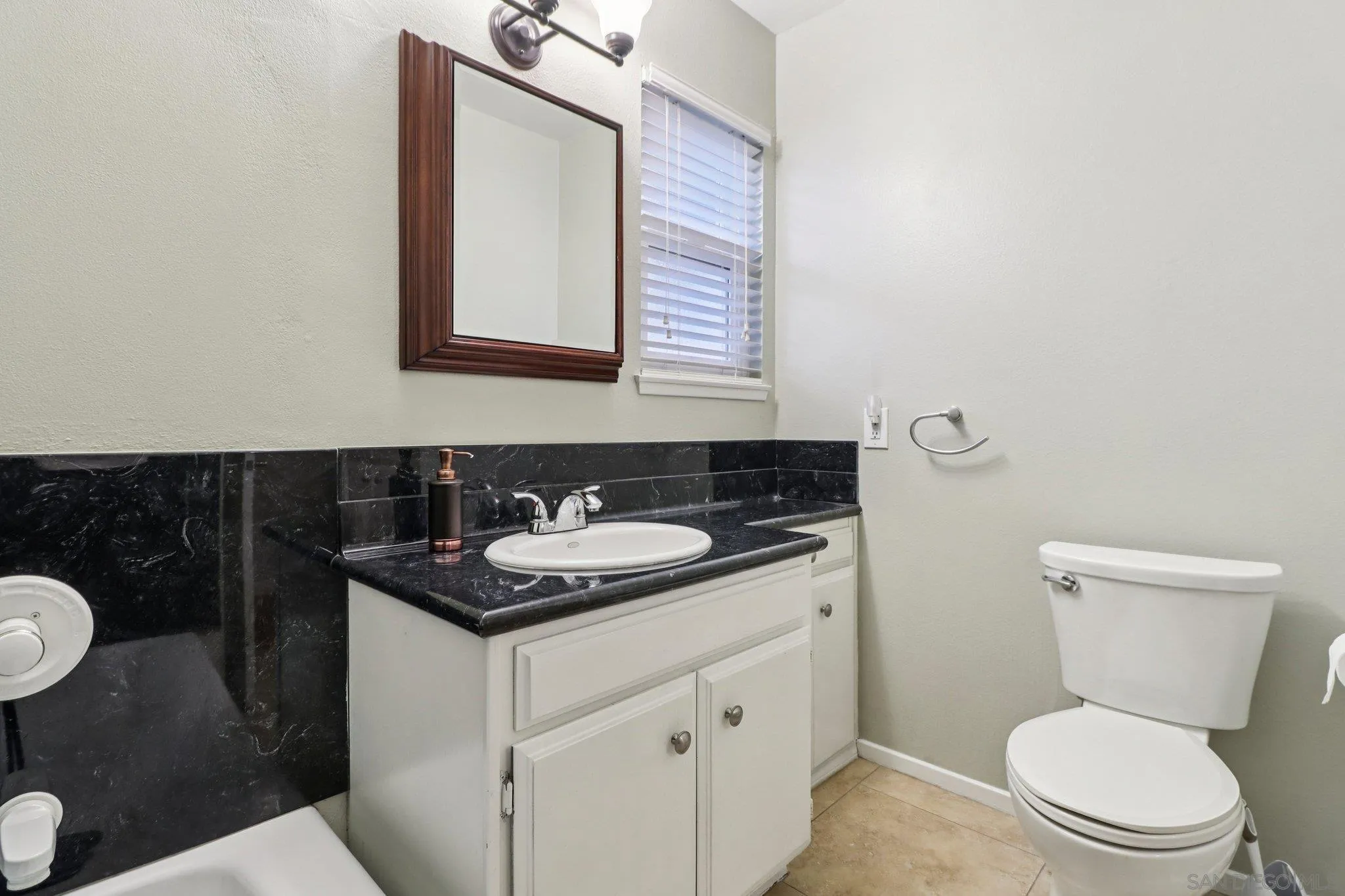 Photo #17: 260008388 Listing: Photo #17