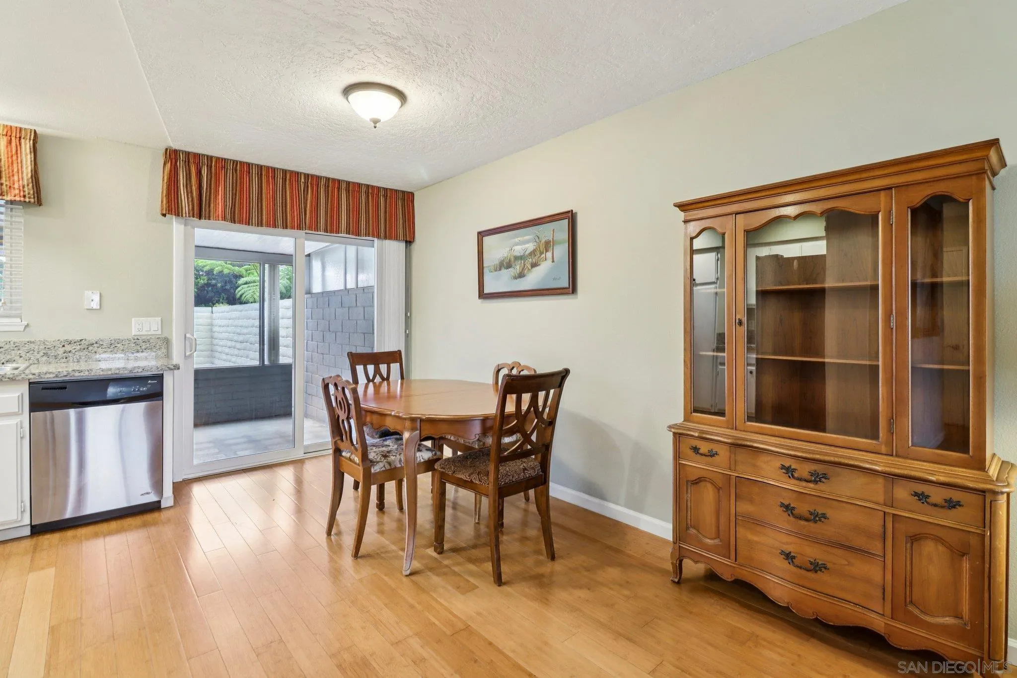 Photo #11: 260008388 Listing: Photo #11