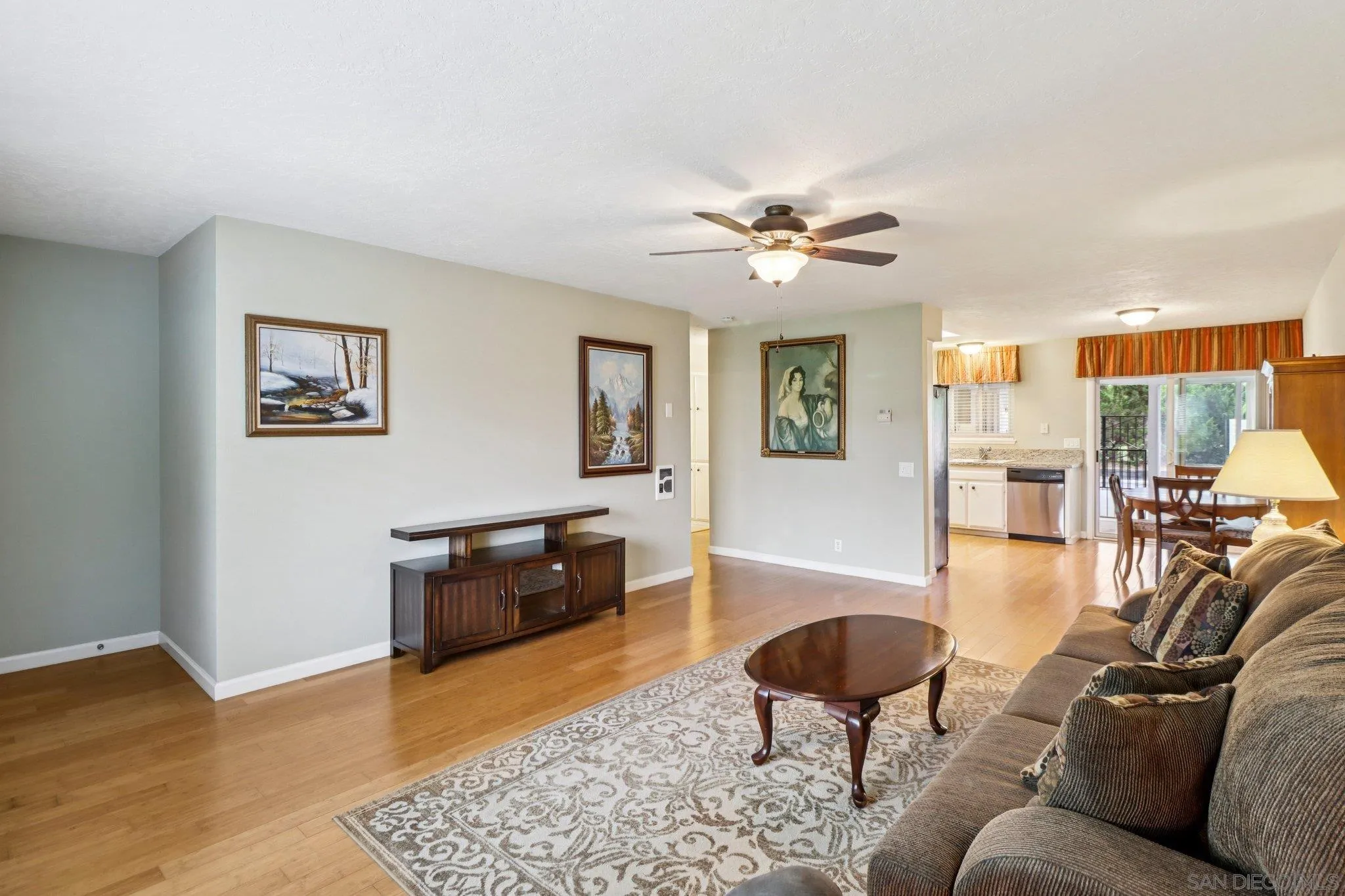 Photo #6: 260008388 Listing: Photo #6
