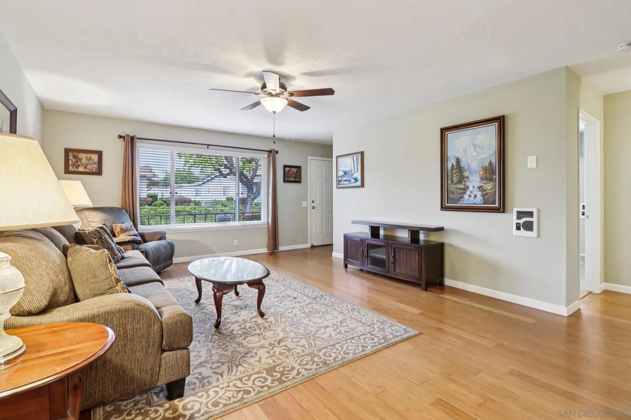Photo #3: 260008388 Listing: Photo #3