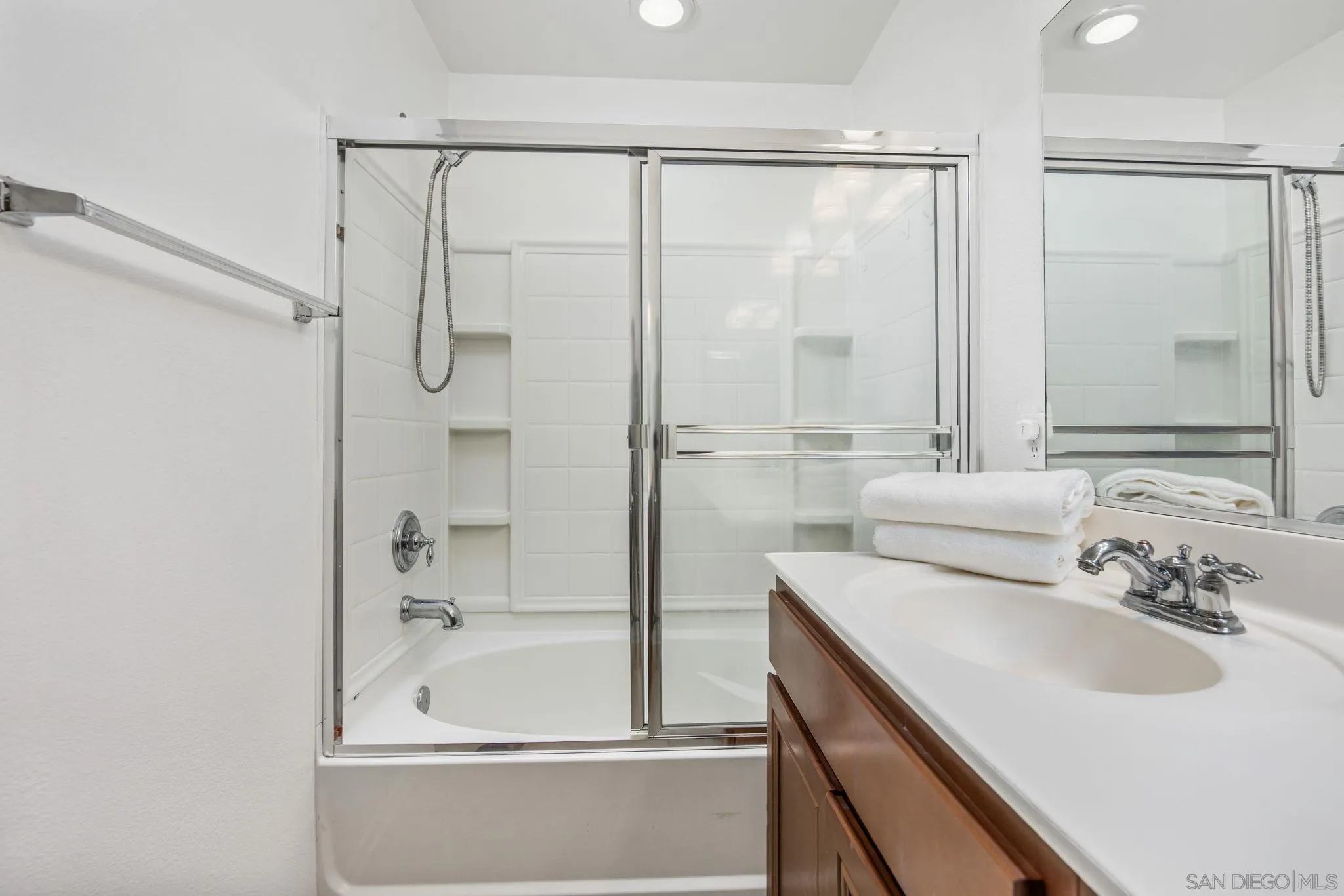 Photo #22: 260008395 Listing: Photo #22