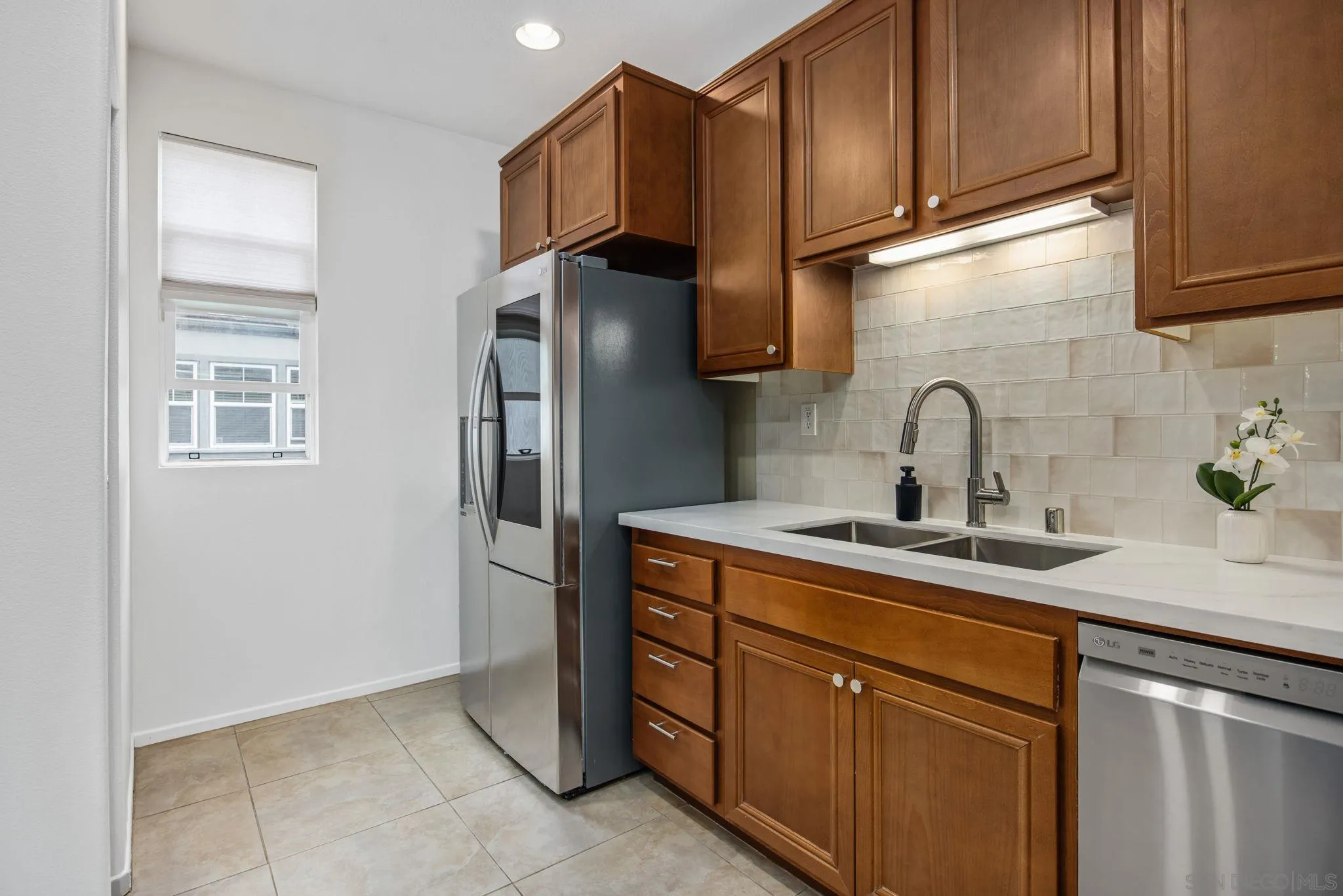 Photo #5: 260008395 Listing: Photo #5