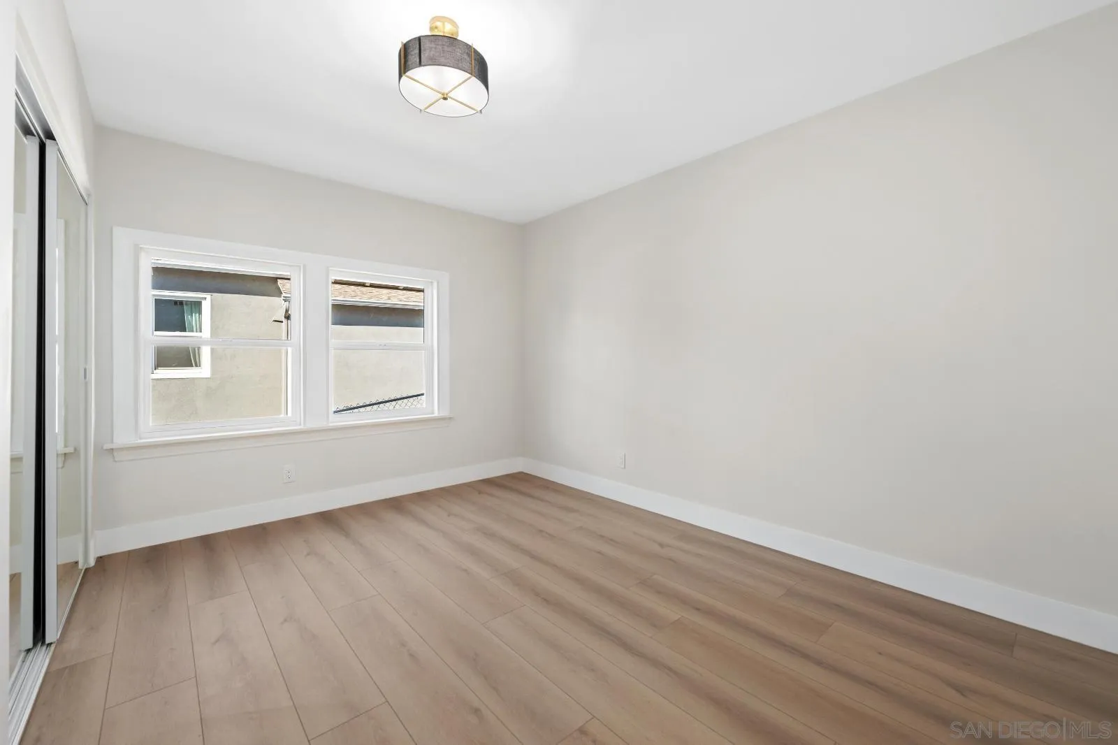https://cdn.realtyfeed.com/cdn/127/260008396/23d5f03d34a451e5dbc58e8f3808ff01.webp