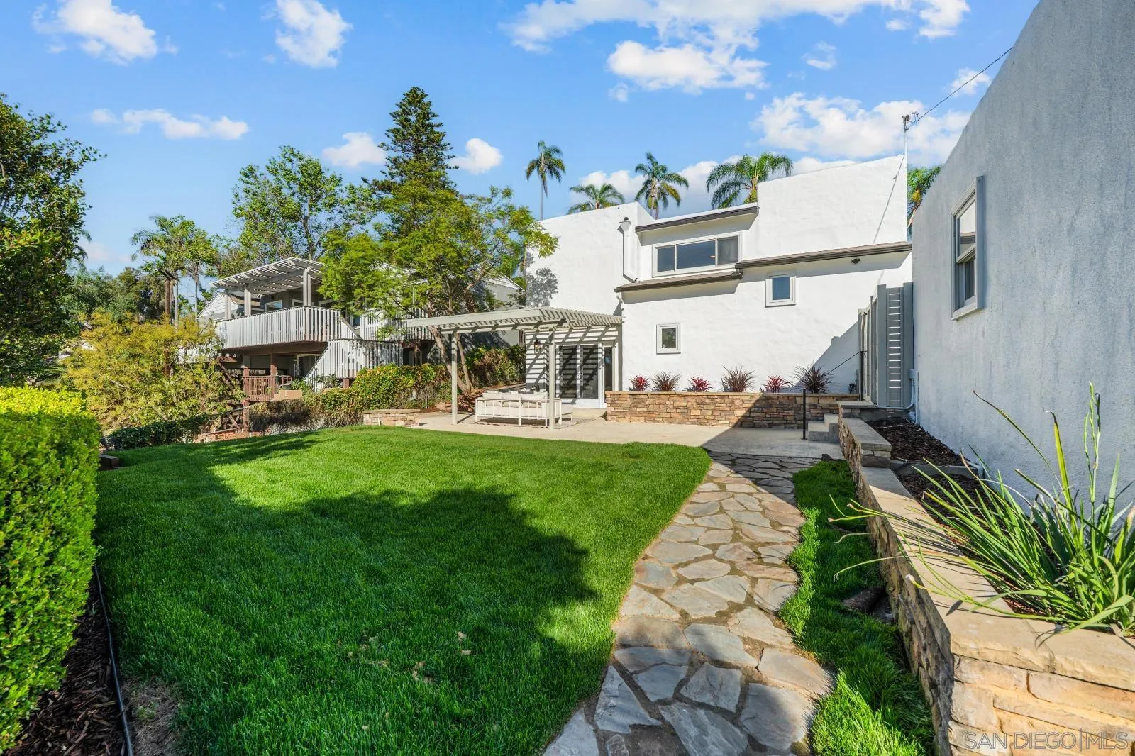 https://cdn.realtyfeed.com/cdn/127/260008396/76e0e3d319355a5c3a5d3f8fe8948165.webp