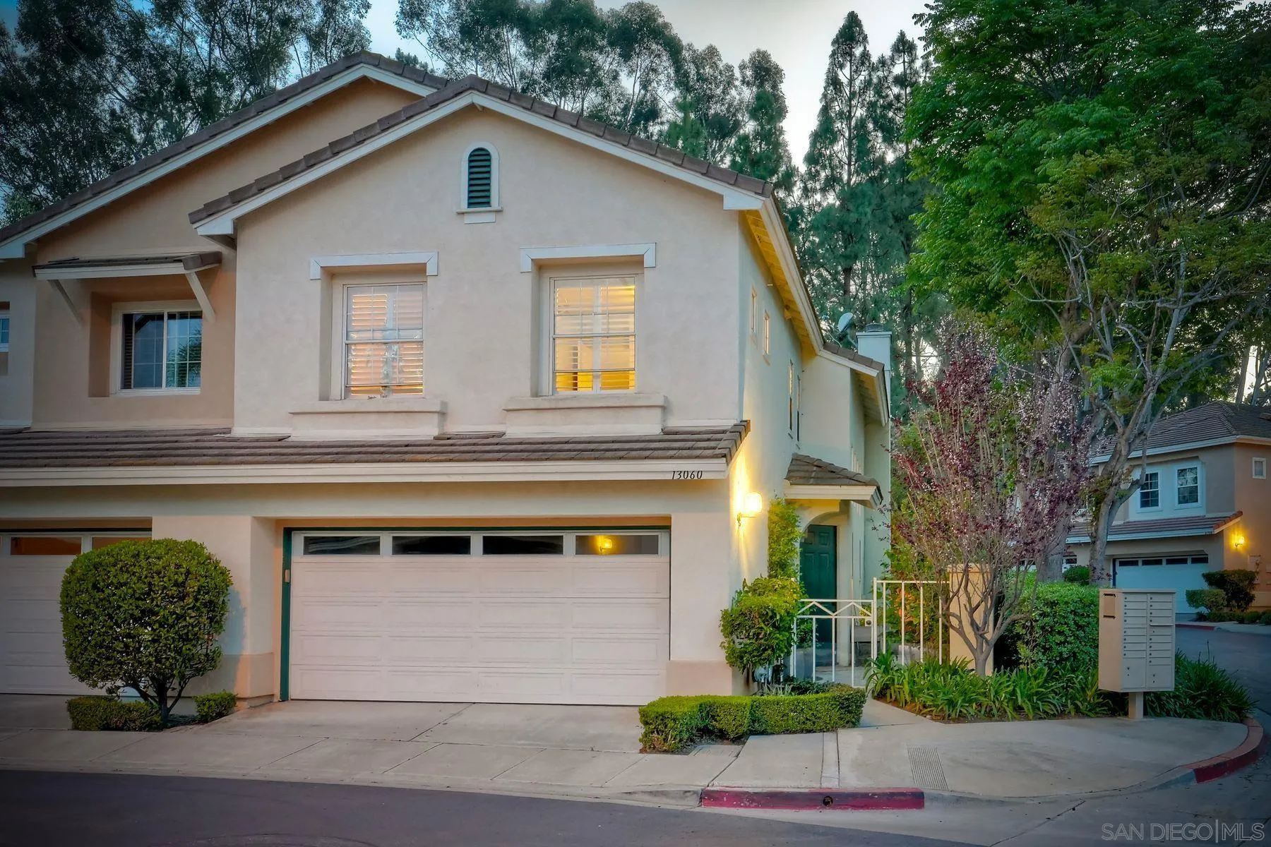 Photo #1: 260008398 Listing: Photo #1